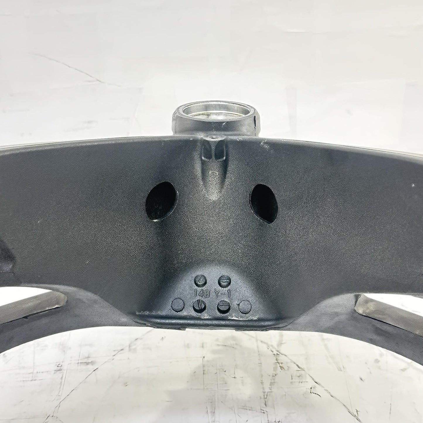 2009 - 2011 YAMAHA YZF R1 MAIN FRAME BODY CHASSIS BLACK STOCK