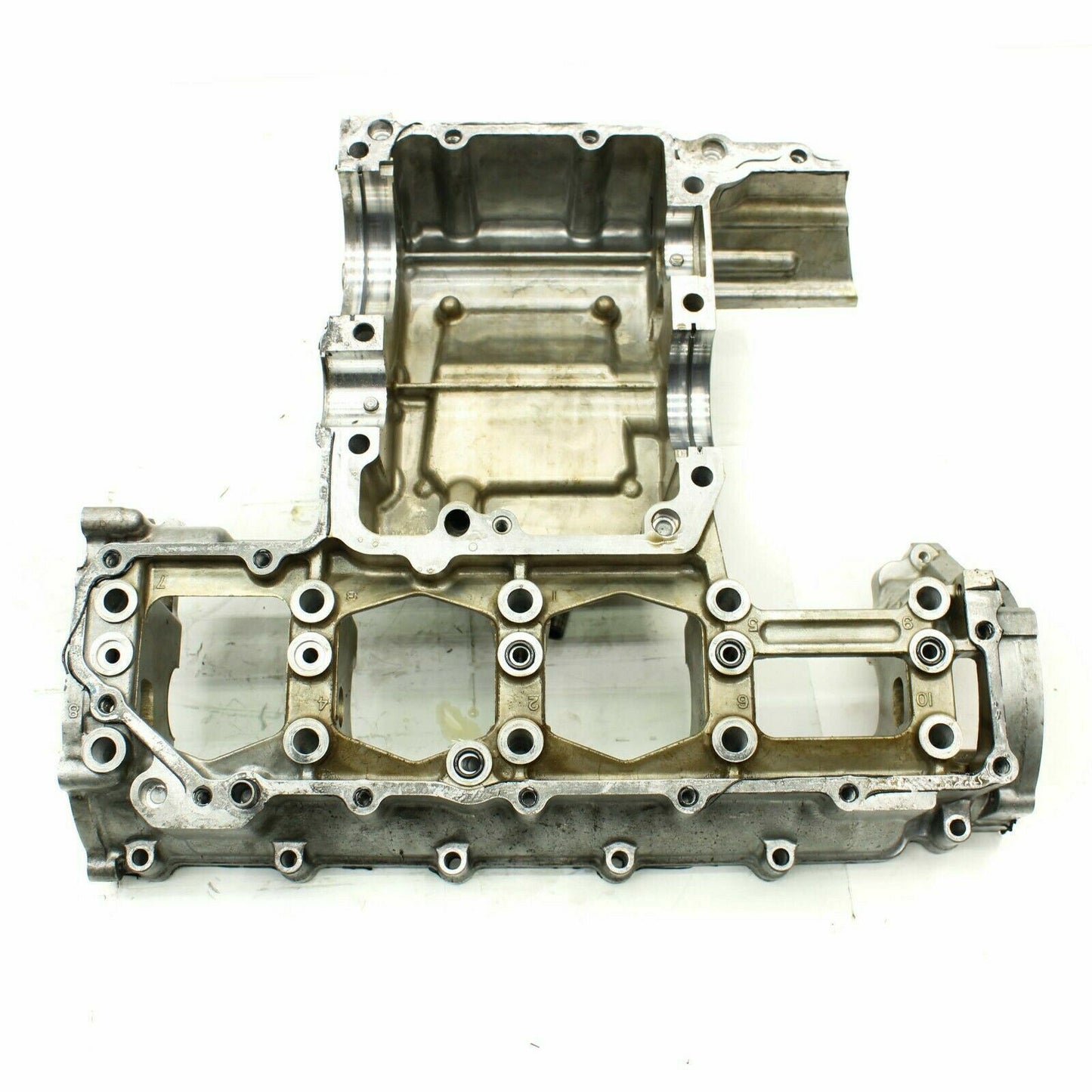 2004 2005 SUZUKI GSXR600 CRANKCASE ENGINE BLOCK CRANK CASE SET CYLINDER WALL OEM