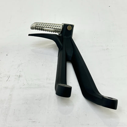 2013 - 2017 TRIUMPH DAYTONA 675R PASSENGER PEGS REAR FOOT REST LEFT RIGHT SET