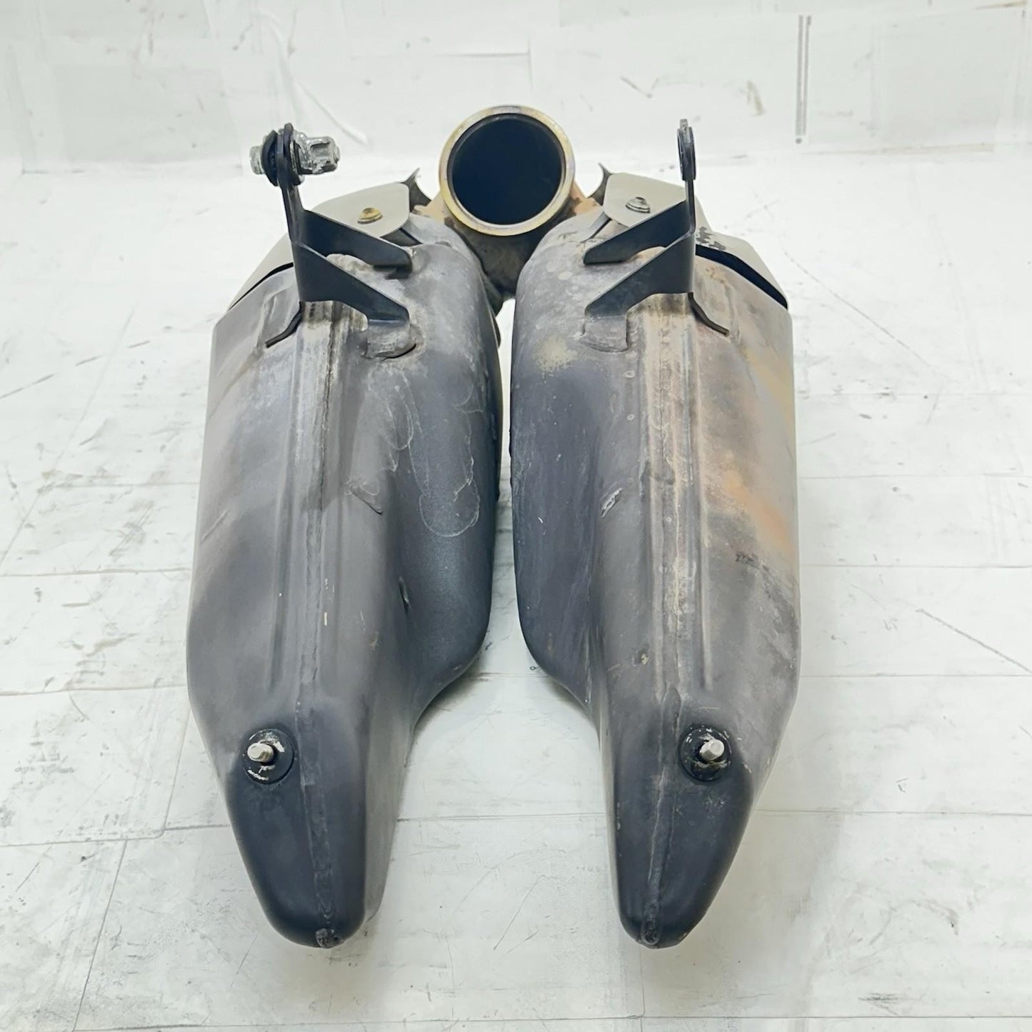 2016 - 2019 DUCATI PANIGALE 959 EXHAUST MUFFLER PIPE SLIP ON SILENCER *DENTED*