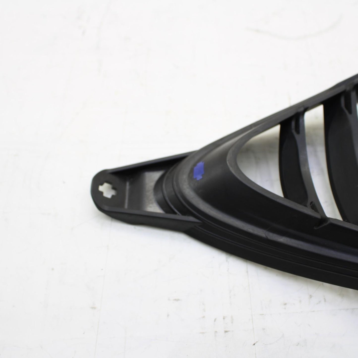 2009 - 2012 TRIUMPH Daytona 675 INTAKE GRILLE Front Center Air owl Fairing