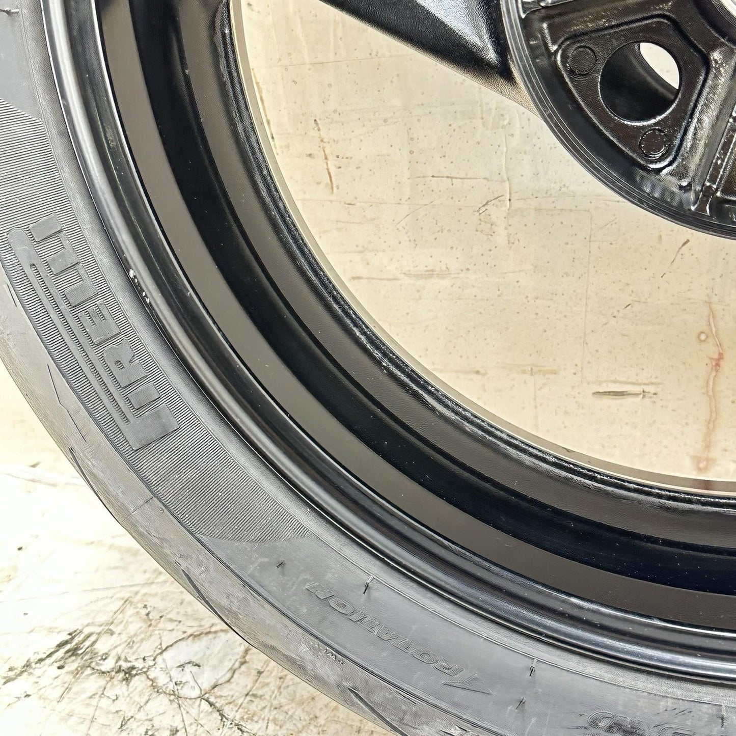 2011 - 2022 SUZUKI GSXR 600 GSXR 750 REAR WHEEL BACK RIM TIRE RUBBER BLACK OEM