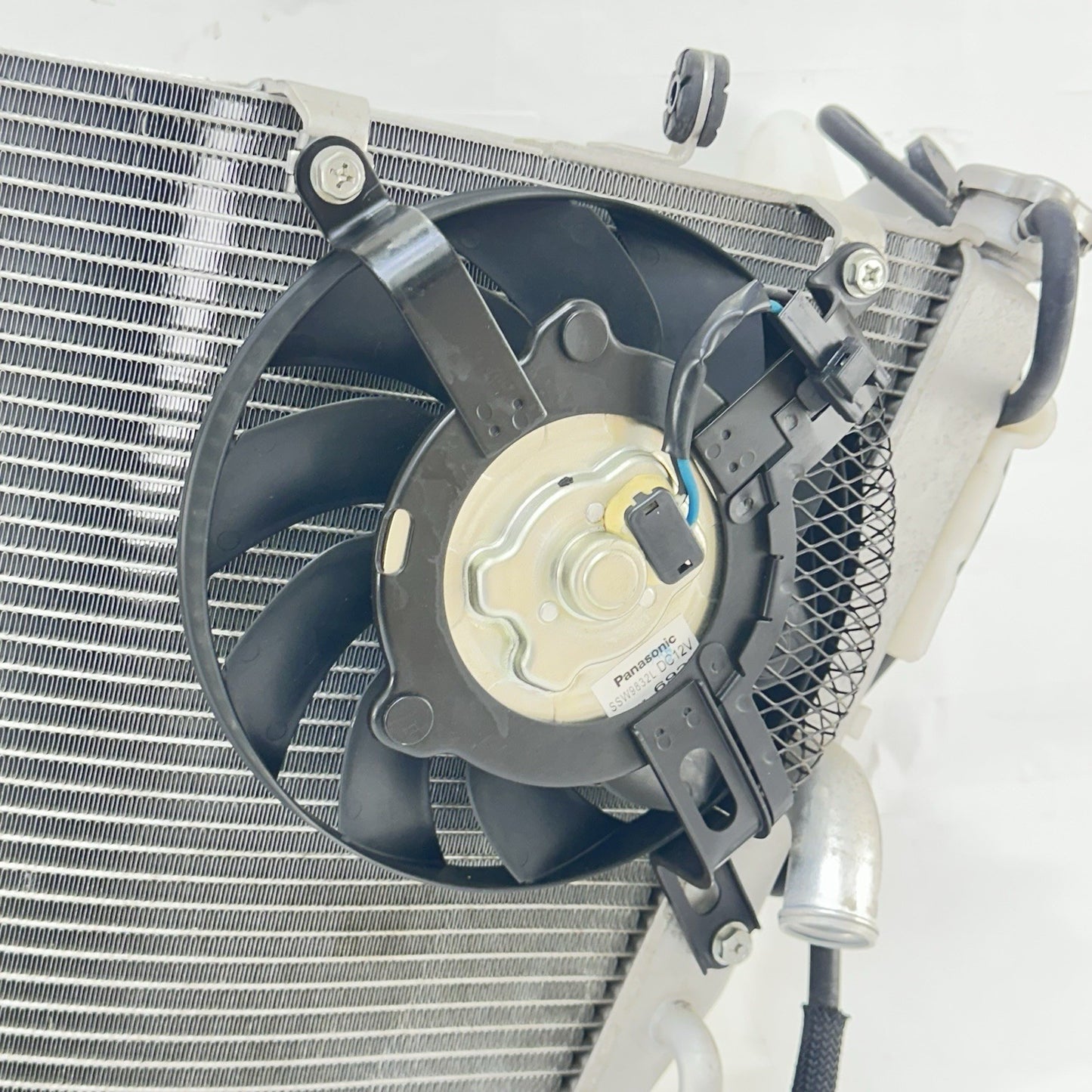 2011 - 2026 SUZUKI GSXS 600 GSXR 750 RADIATOR ENGINE MOTOR COOLING FAN TANK