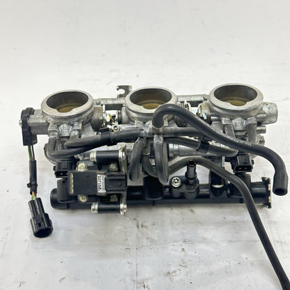 2013 - 2017 TRIUMPH DAYTONA 675RN THROTTLE BODY FUEL INJECTORS RAILING STOCK