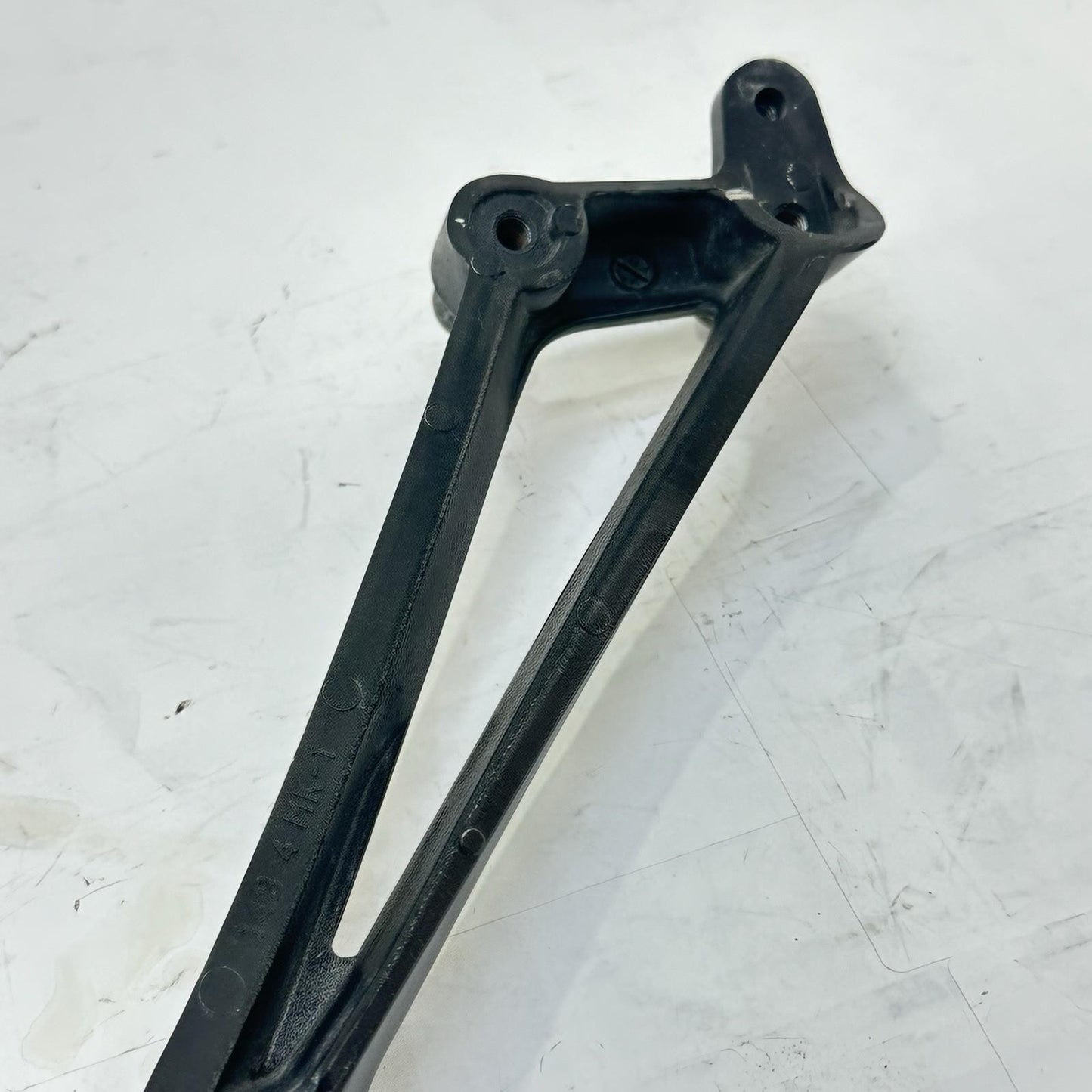 2009 - 2011 YAMAHA YZF R1 PASSENGER PEGS REAR FOOT REST LEFT RIGHT SET PAIR