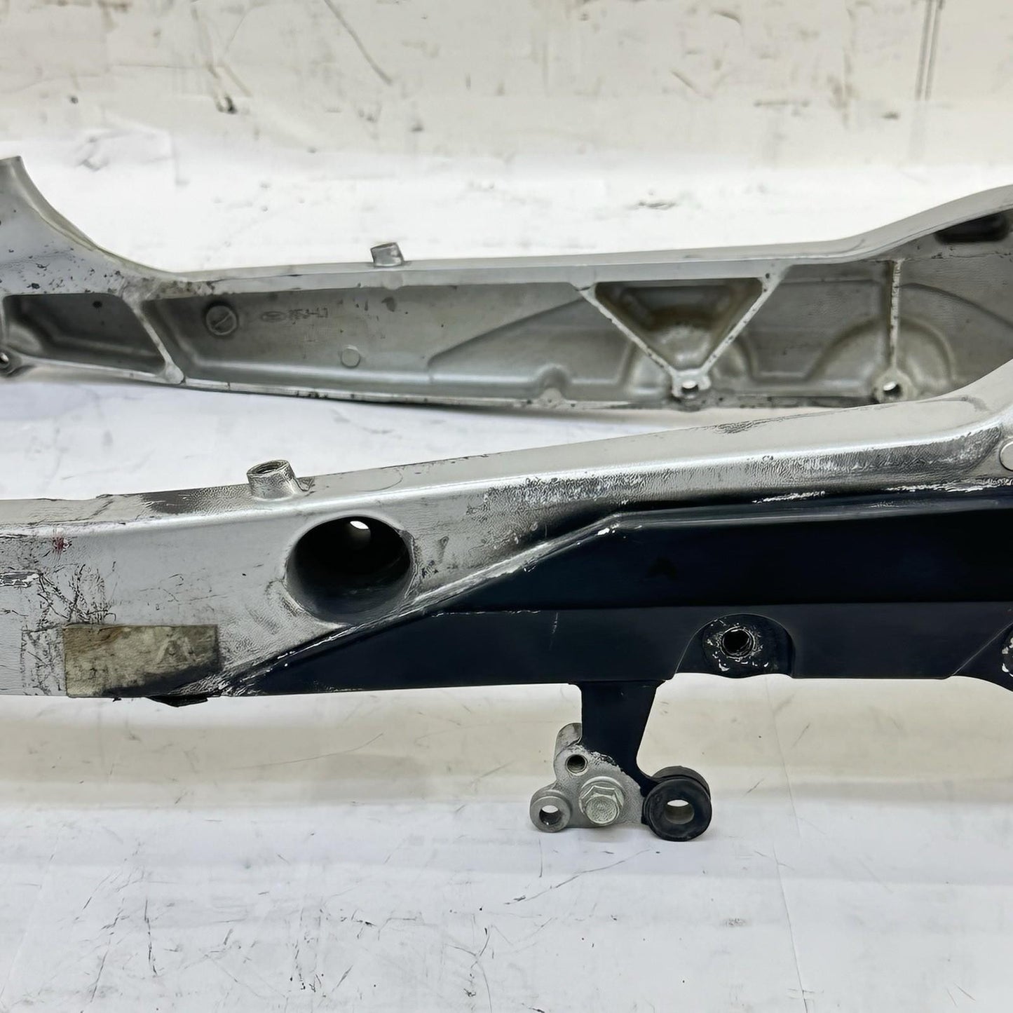 2007 - 2012 HONDA CBR600RR SUBFRAME REAR UNDERTAIL BRACKET MOUNT FRAME SILVER