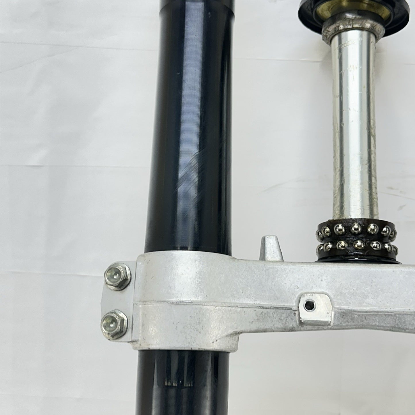 2011 - 2026 SUZUKI GSXS 600 GSXR 750 FRONT FORKS LOWER TRIPLE TREE LEGS TUBES