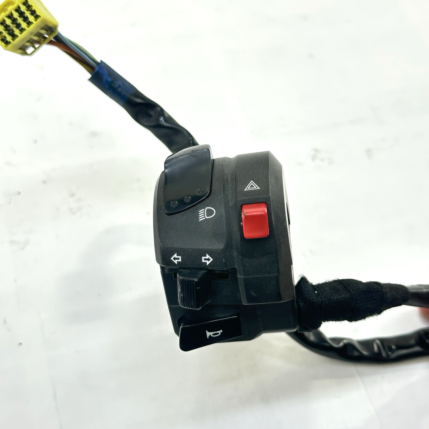 2006 2007 SUZUKI GSXR 600 GSXR 750 LEFT SWITCH HORN LIGHTS CONTROL BUTTONS