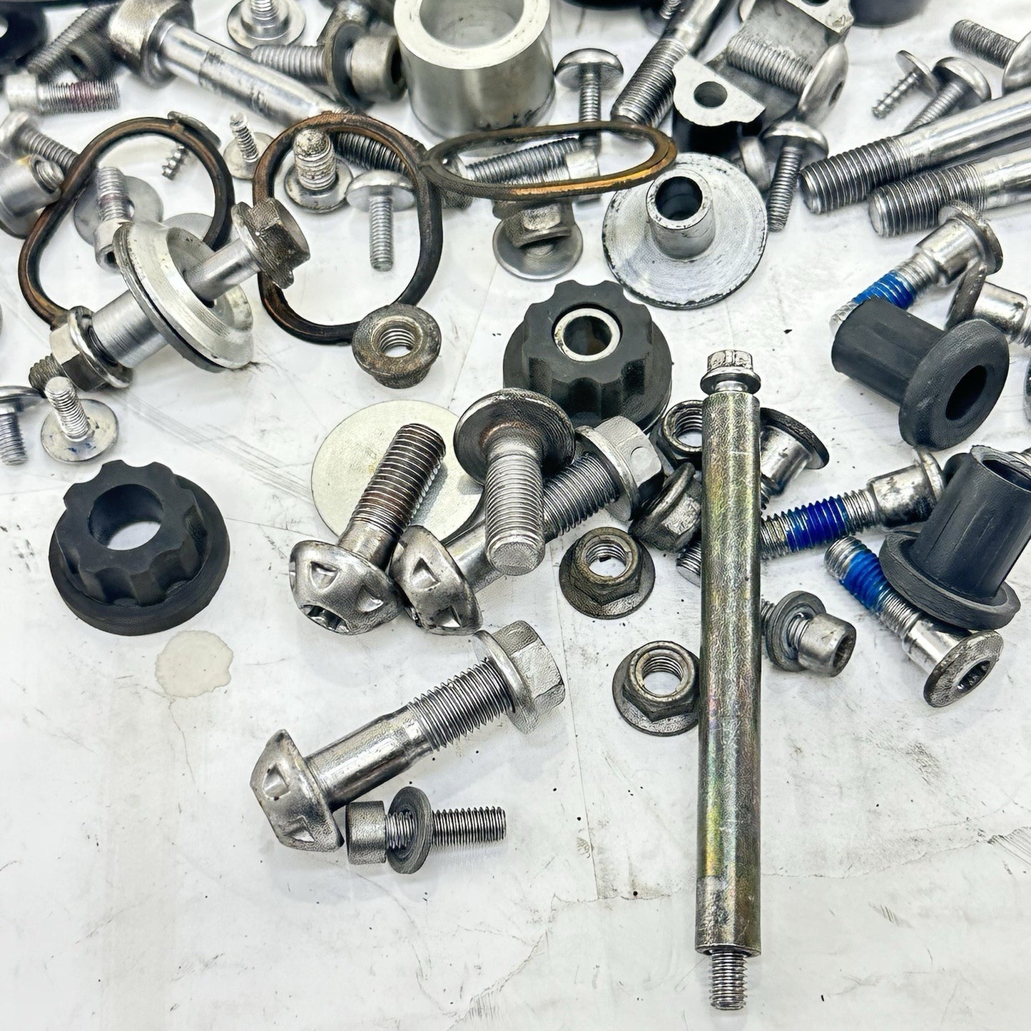 2013 - 2017 TRIUMPH DAYTONA 675R BOLTS NUTS SCREWS HARDWARE MOUNT MISC PARTS