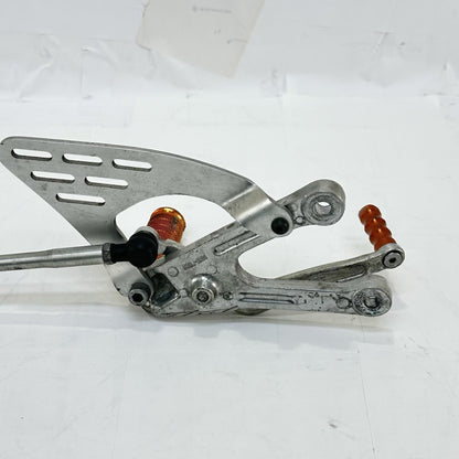 2003 - 2005 YAMAHA YZF R6 REAR SET BRAKE GEAR SHIFT PEDALS LEFT RIGHT PEGS