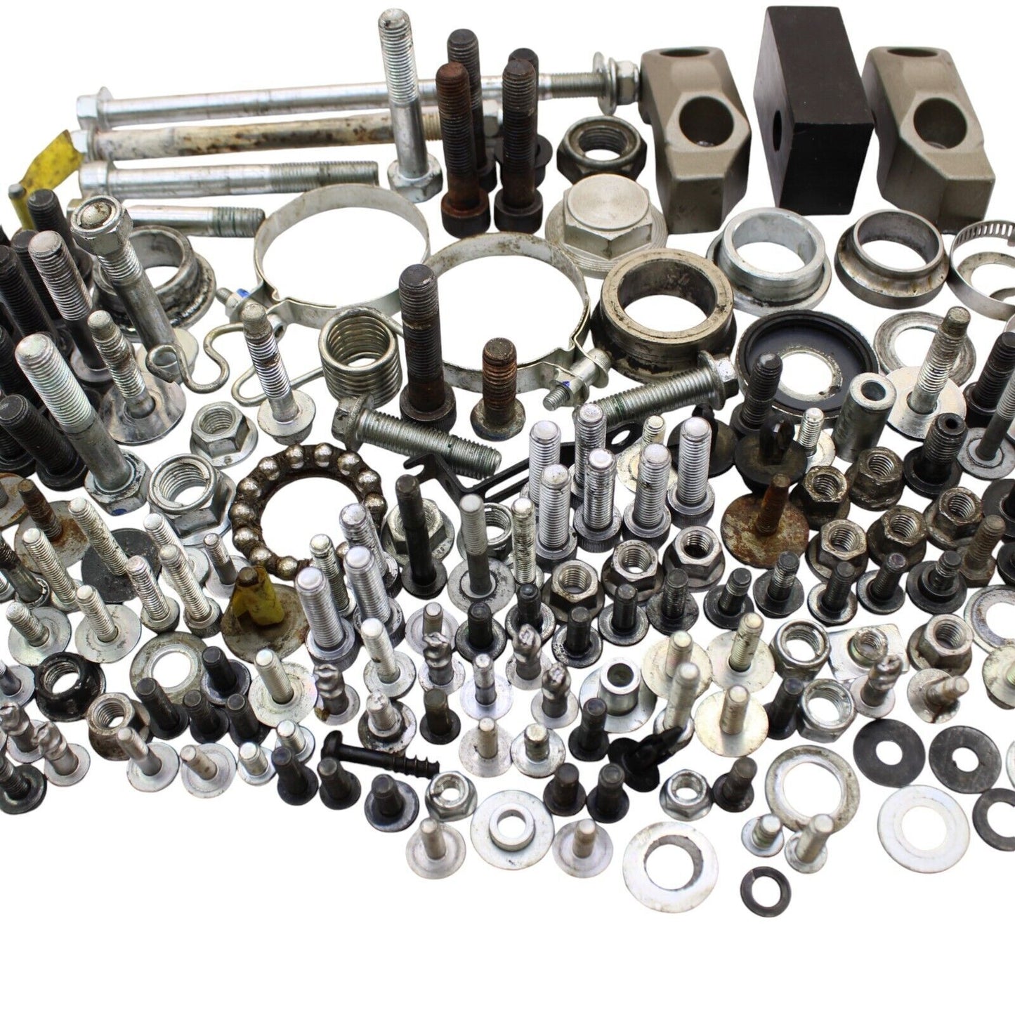 2015 - 2017 YAMAHA FJ09 BOLTS SET HARDWARE KIT SPACER BEARING STOCK ASSEMBLY