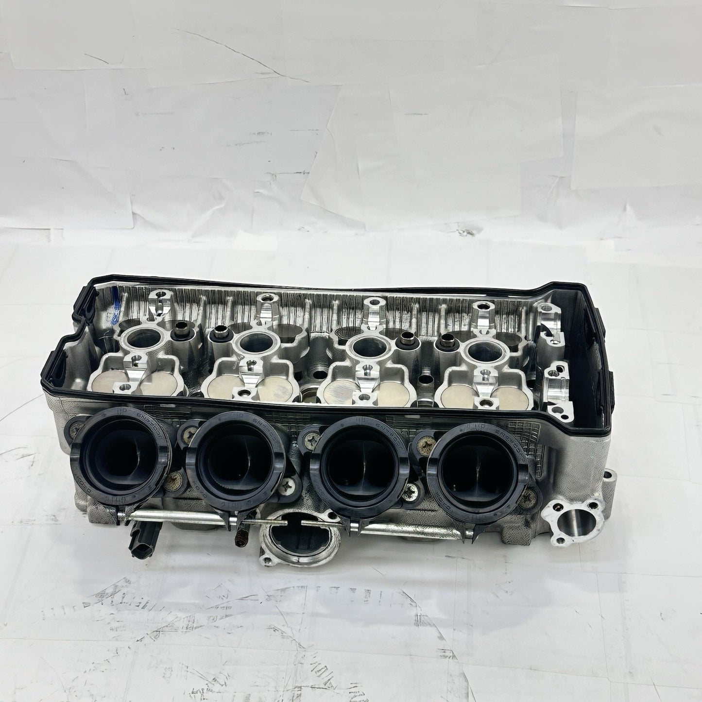 2007 - 2008 SUZUKI GSXR 1000 CYLINDER HEAD TOP END ENGINE VALVE COVER CAMSHAFT