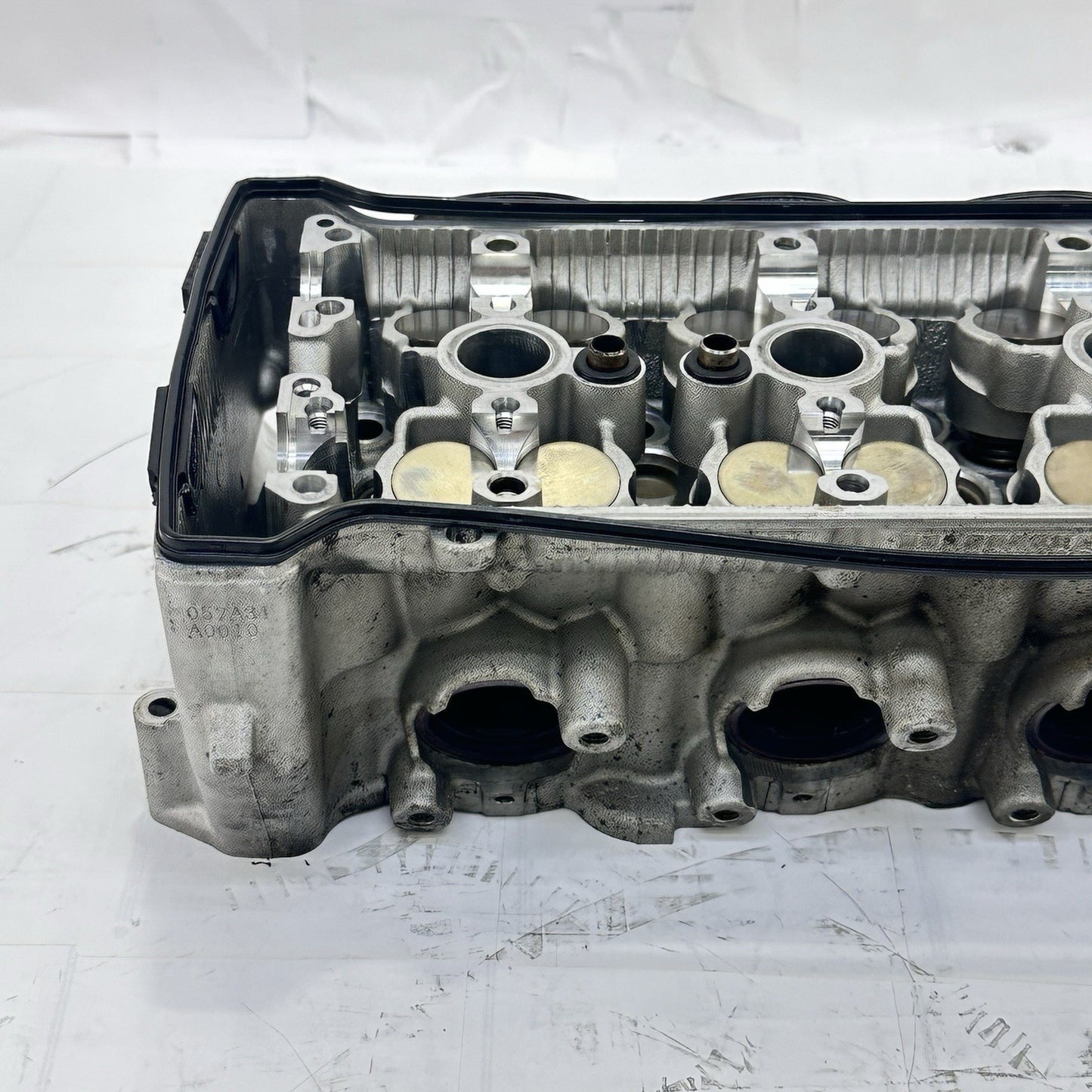 2007 - 2008 SUZUKI GSXR 1000 CYLINDER HEAD TOP END ENGINE VALVE COVER CAMSHAFT