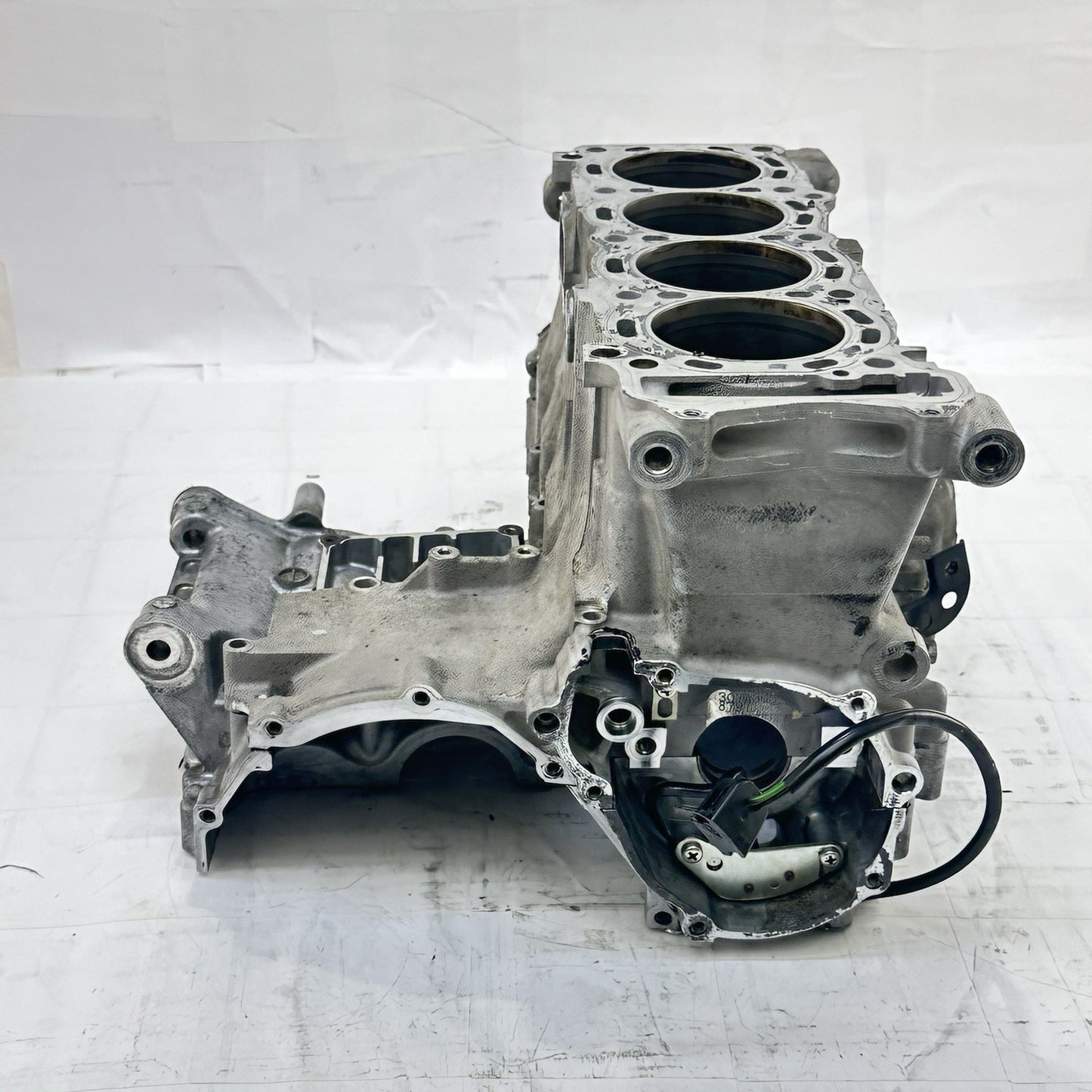 2007 - 2008 SUZUKI GSXR 1000 CRANK CASE UPPER BLOCK ENGINE MOTOR SILVER STOCK