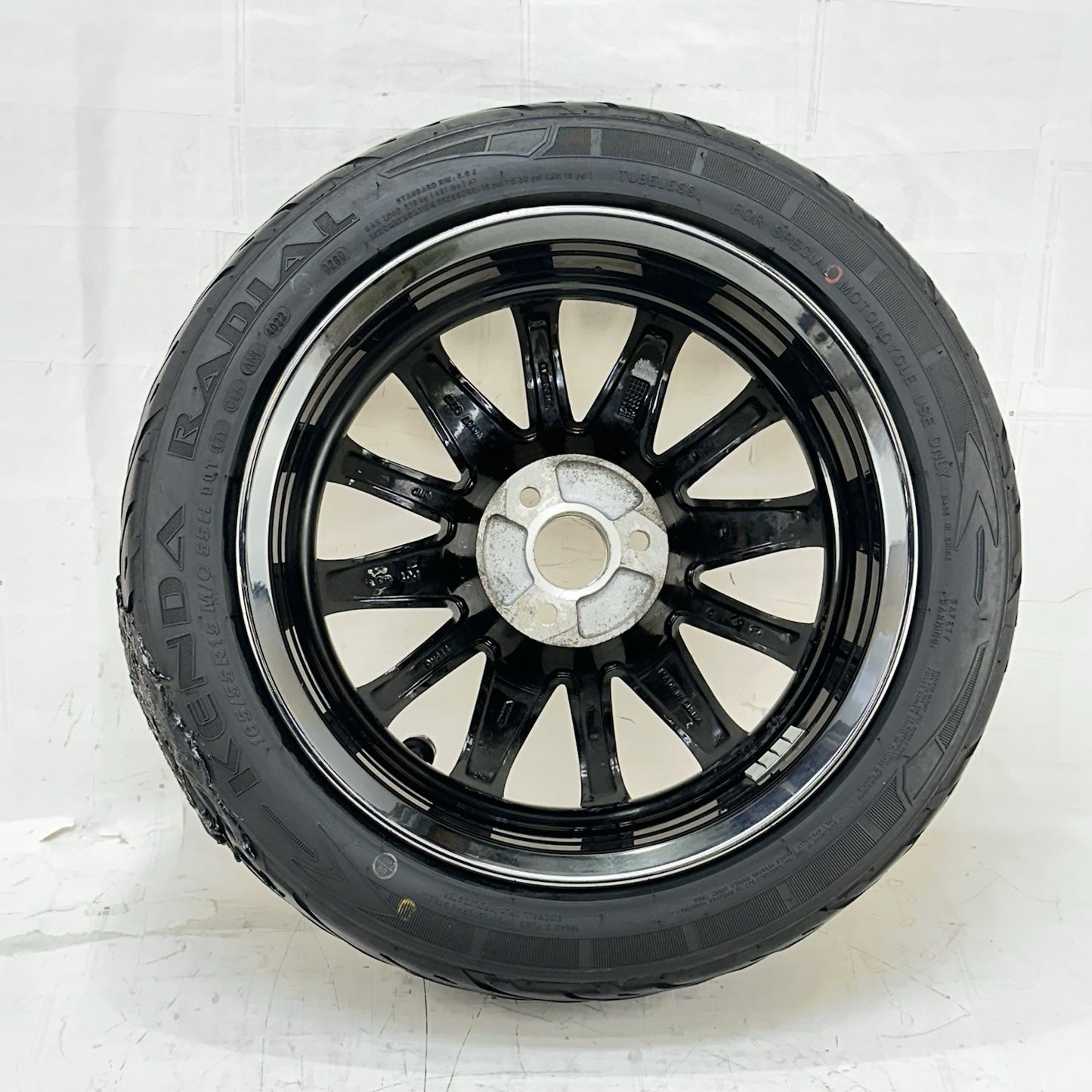 2016 CAN-AM SPYDER RT FRONT WHEEL RIM TIRE RUBBER SILVER CHROME STOCK