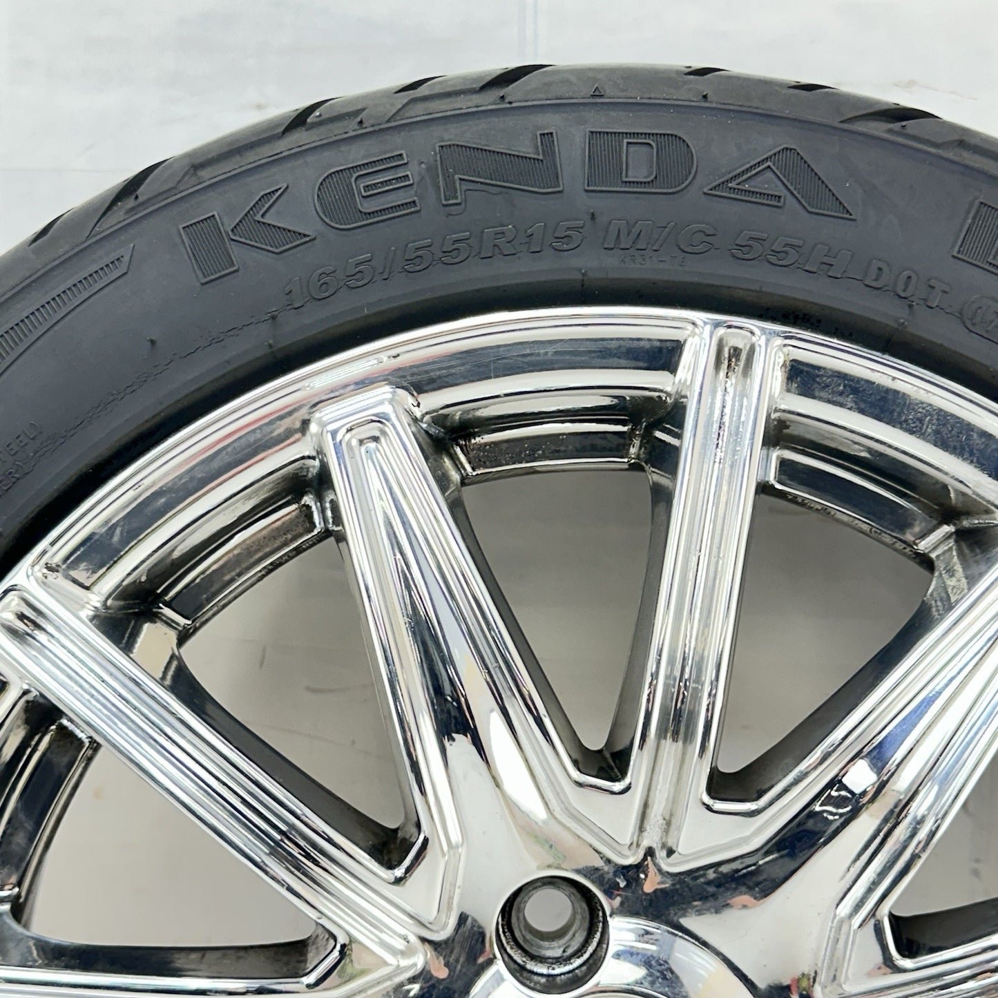 2016 CAN-AM SPYDER RT FRONT WHEEL RIM TIRE RUBBER SILVER CHROME STOCK