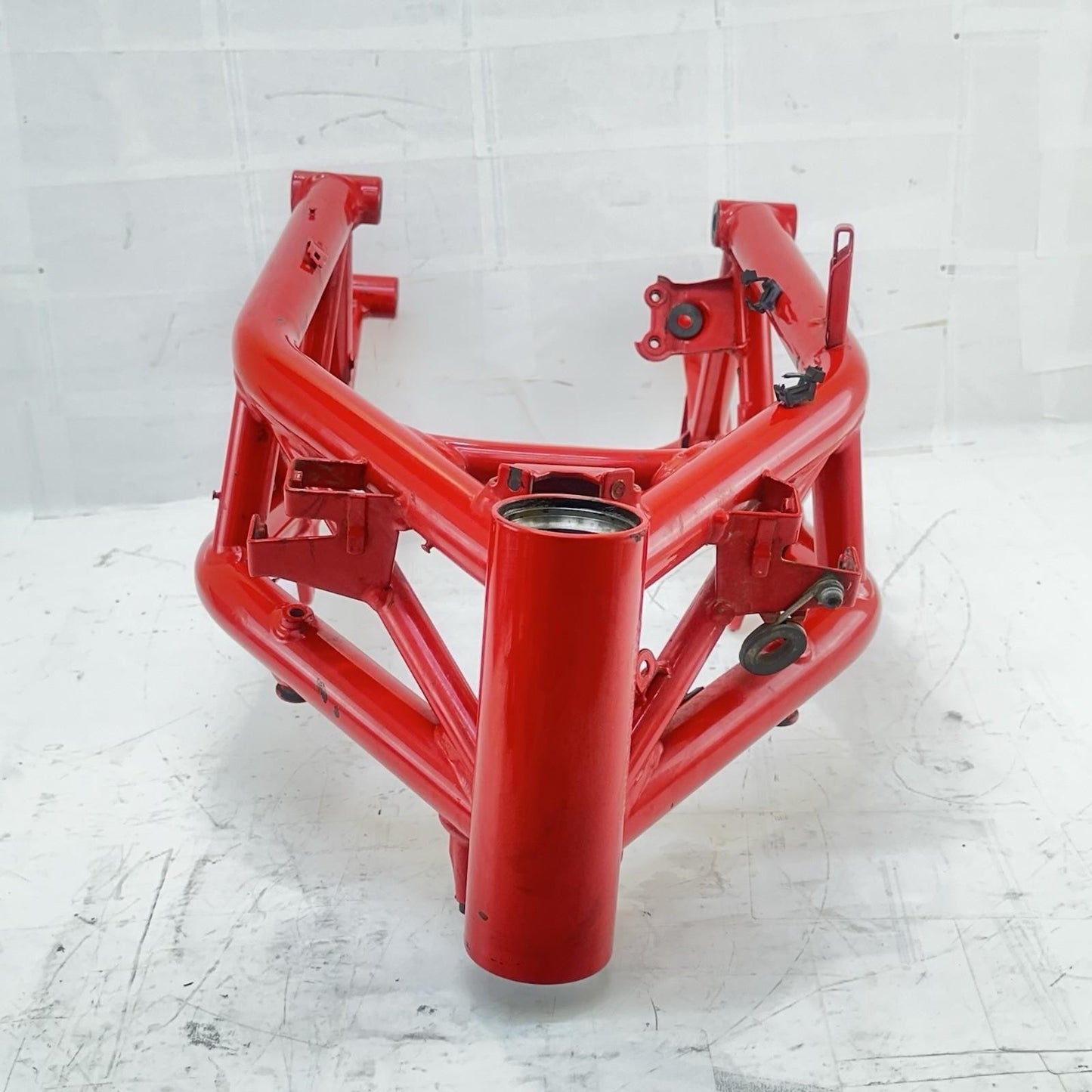 2016 - 2018 DUCATI HYPERMOTARD 939 MAIN FRAME BODY CHASSIS RED STOCK