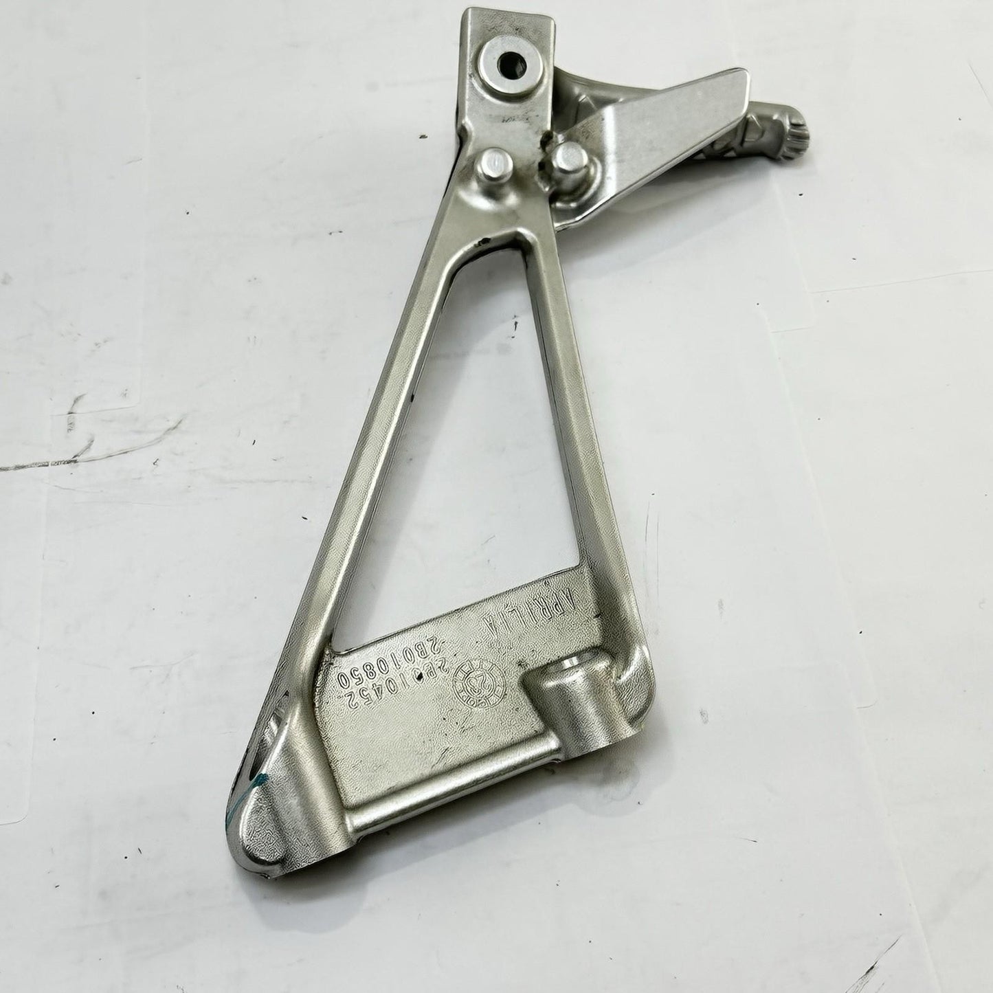 2021 - 2026 APRILIA RS 660 PASSENGER PEGS REAR FOOT REST LEFT RIGHT SET BOLTS