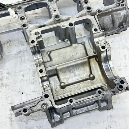 2007 - 2008 SUZUKI GSXR 1000 CRANK CASE UPPER BLOCK ENGINE MOTOR SILVER STOCK