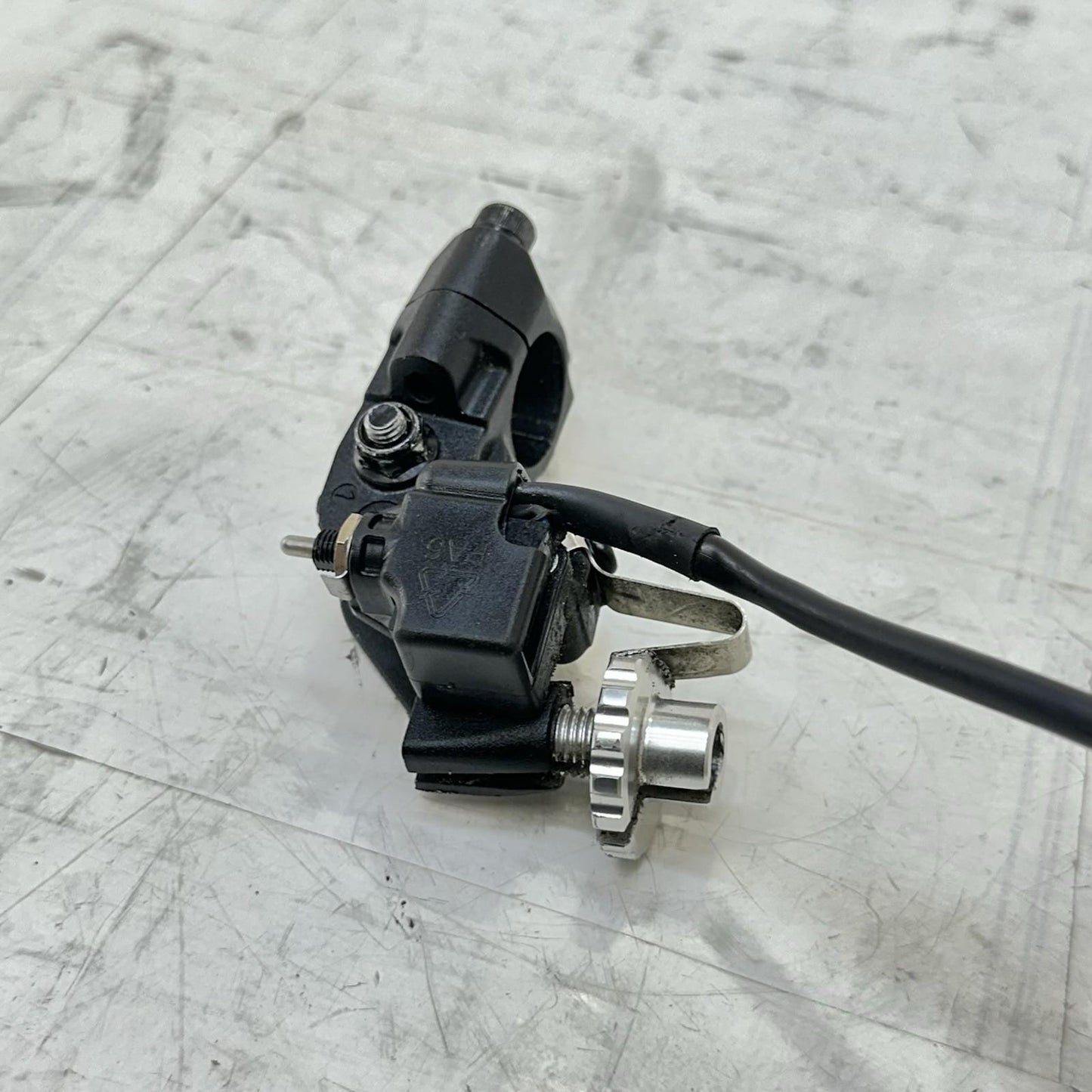 2021 - 2026 APRILIA RSV4 CLUTCH PERCH LEVER MOUNT LEFT SIDE BRACKET STOCK