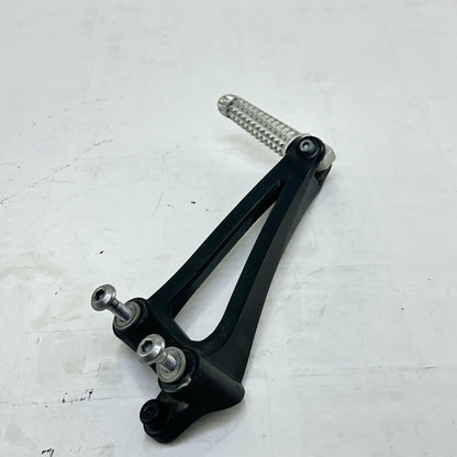2009 - 2011 YAMAHA YZF R1 PASSENGER PEGS REAR FOOT REST LEFT RIGHT SET PAIR