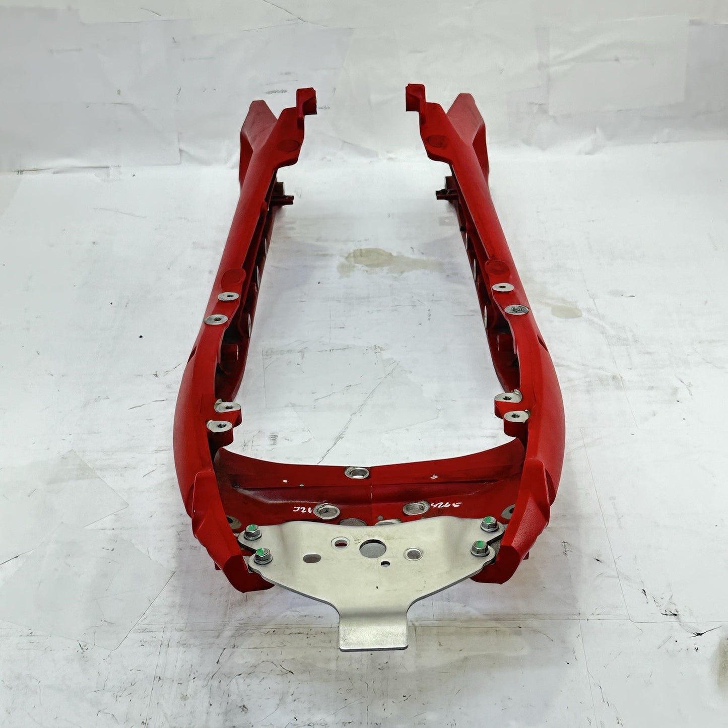2013 - 2017 TRIUMPH DAYTONA 675R SUBFRAME REAR UNDERTAIL BACK SEAT FRAME RED