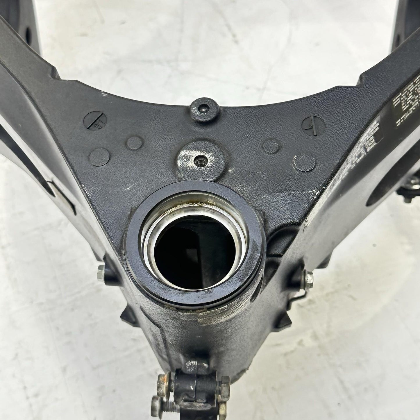 2006 2007 SUZUKI GSXR 600 GSXR 750 MAIN FRAME BODY CHASSIS BLACK STOCK