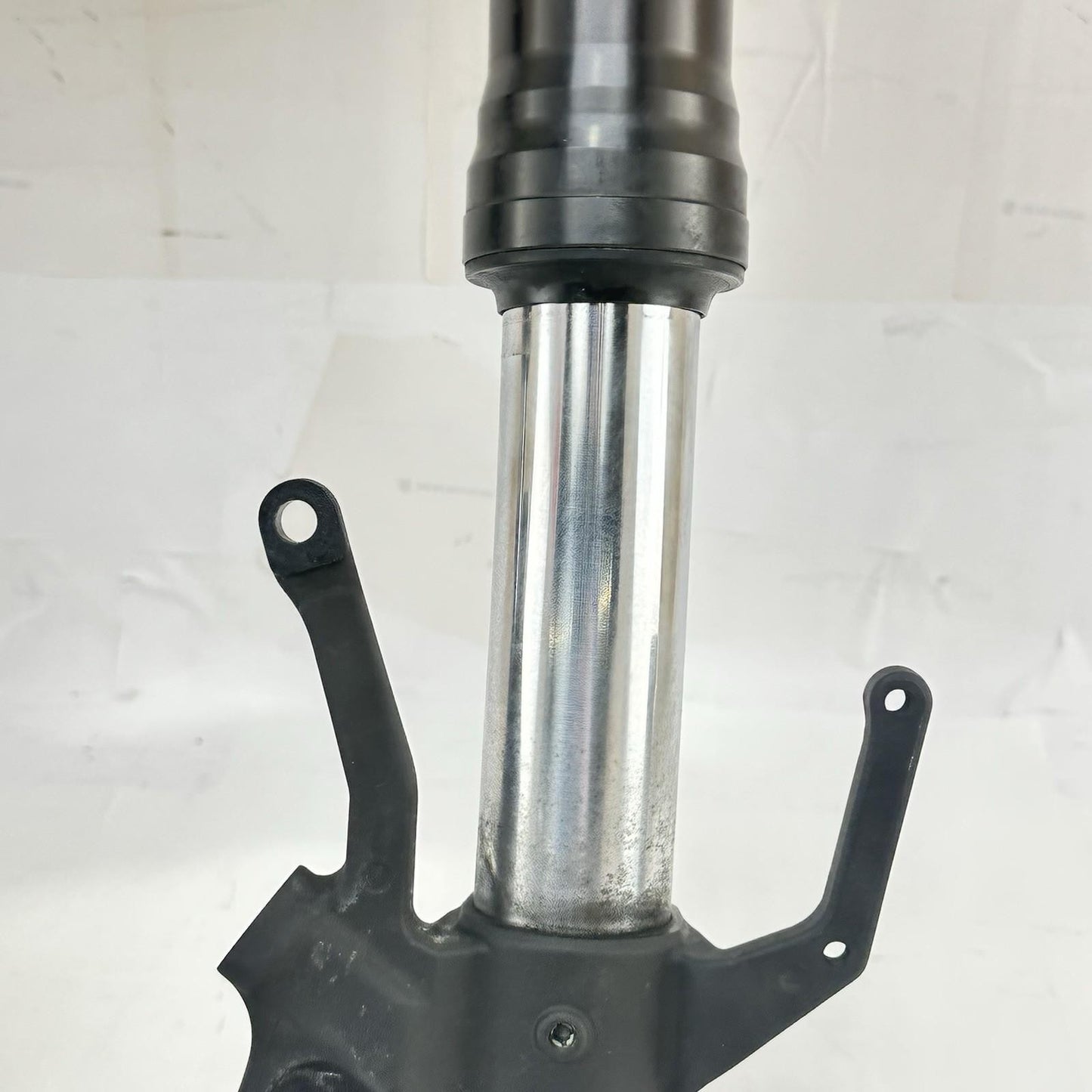 2003 - 2005 YAMAHA YZF R6 FORKS FRONT SUSPENSION ABSORBERS TRIPLE TREE STRAIGHT