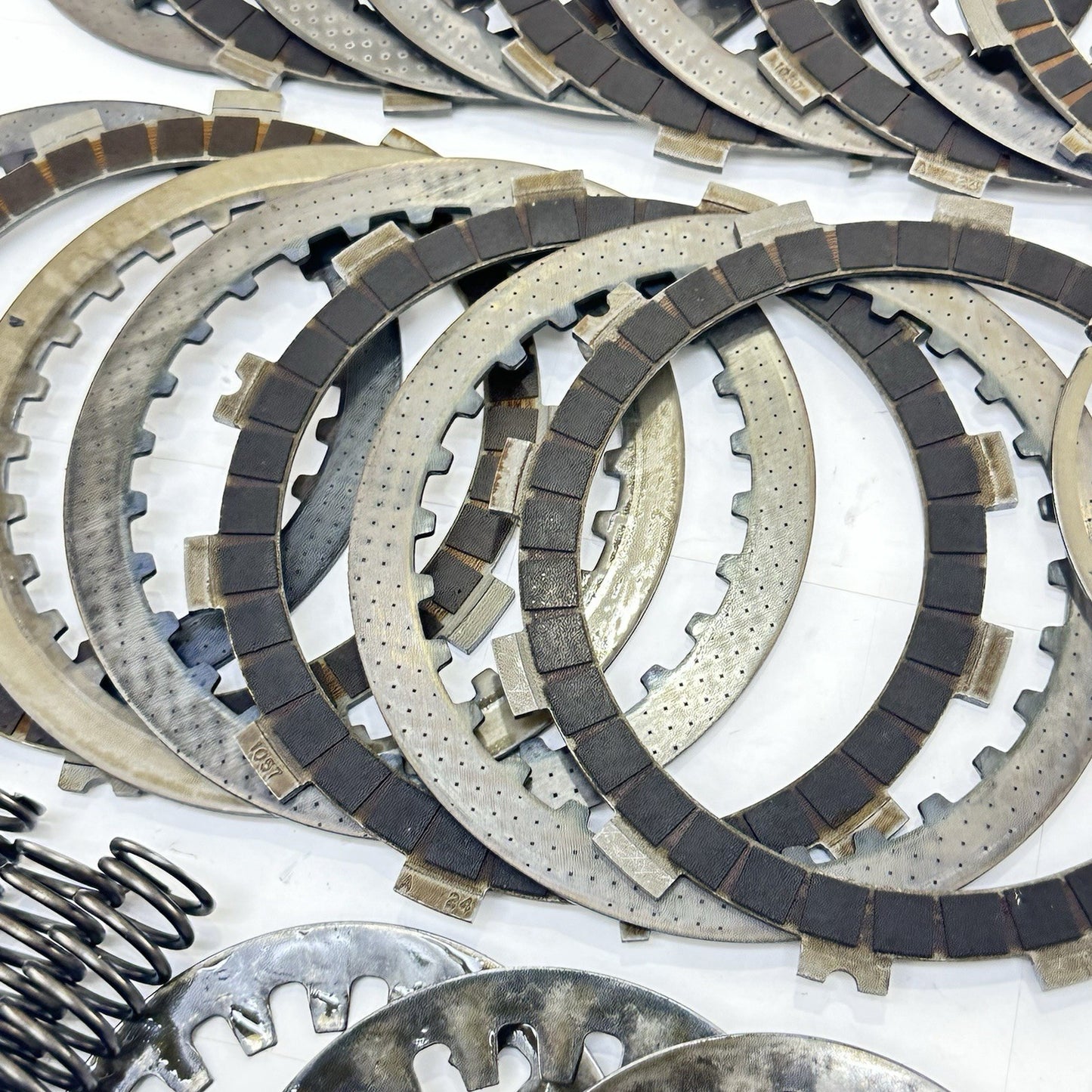 2007 - 2008 SUZUKI GSXR 1000 CLUTCH BASKET ASSEMBLY PRESSURE PLATES RINGS DISCS
