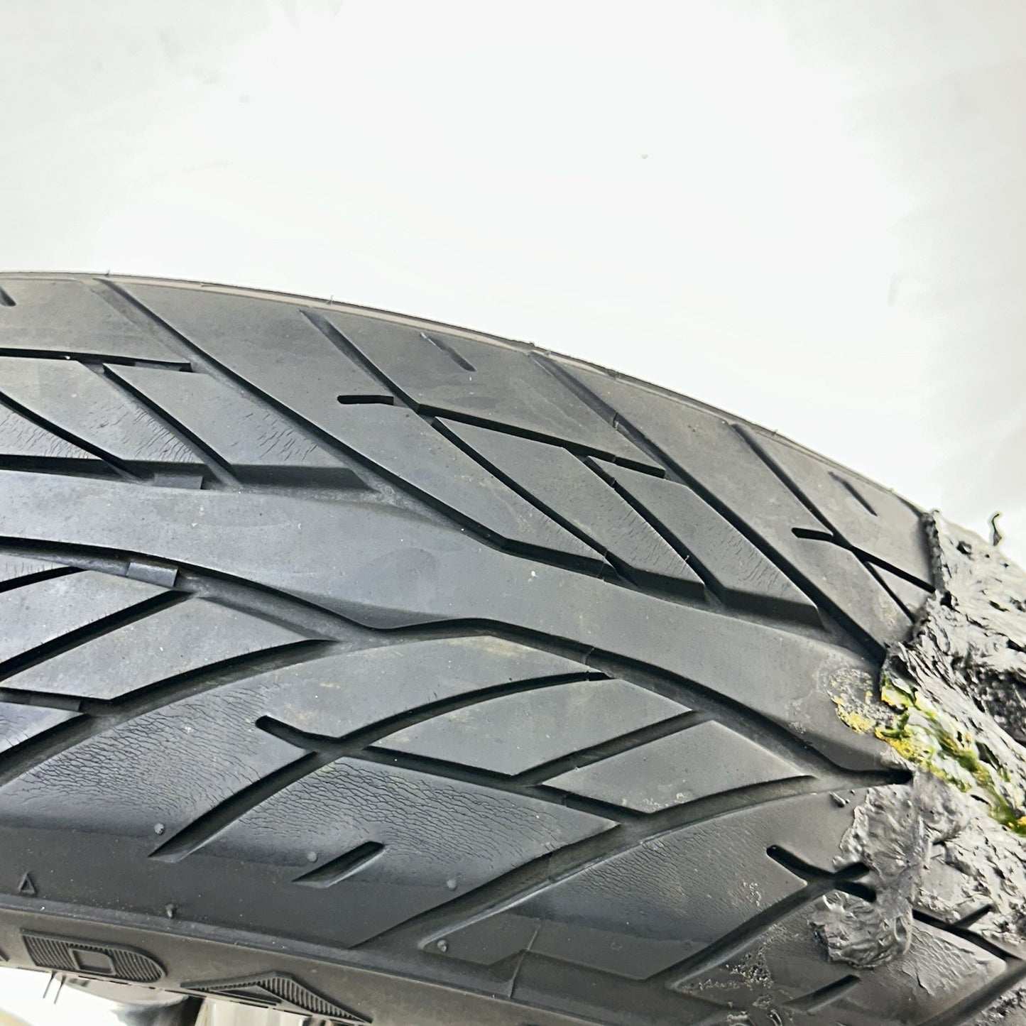 2016 CAN-AM SPYDER RT FRONT WHEEL RIM TIRE RUBBER SILVER CHROME STOCK