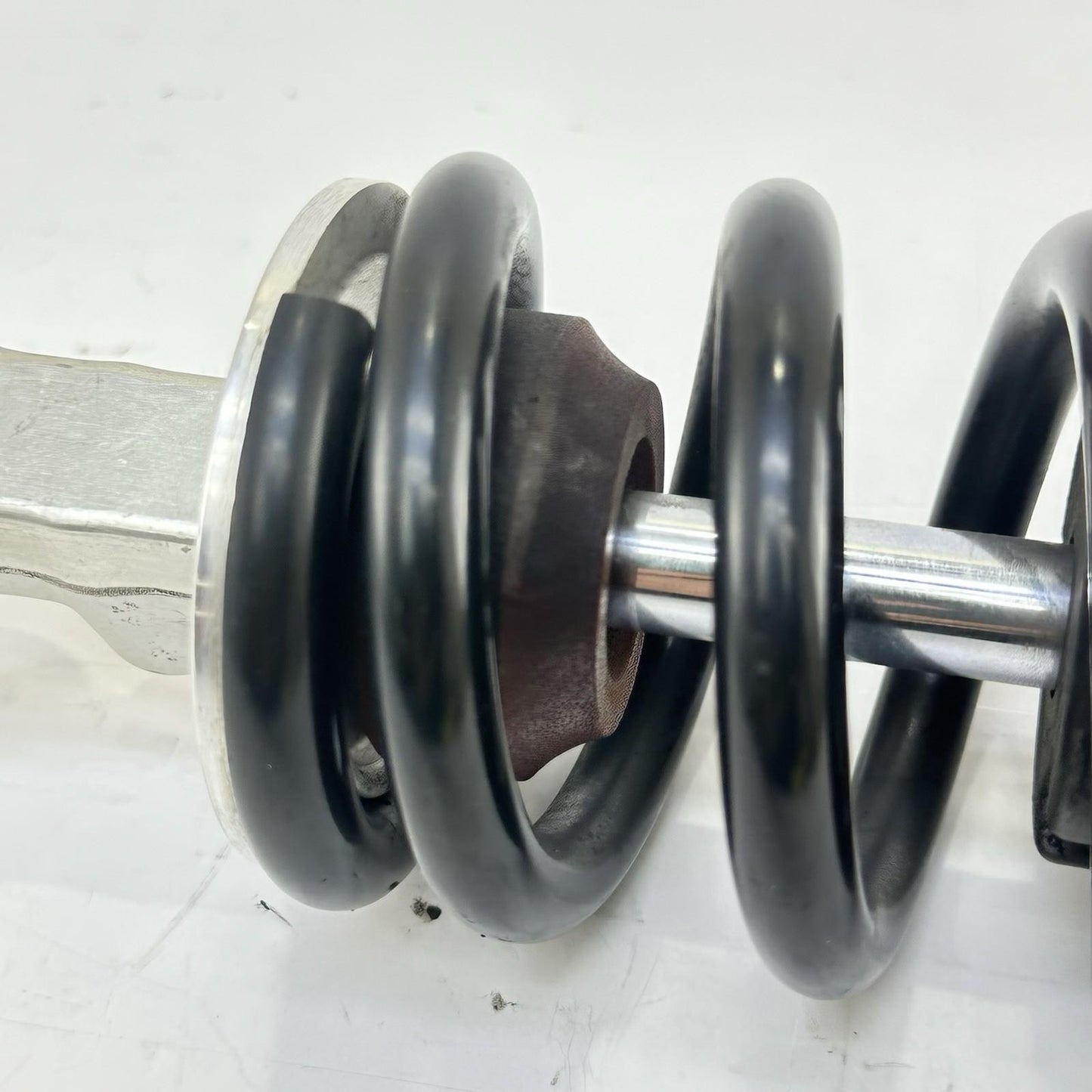 2009 - 2011 YAMAHA YZF R1 REAR SHOCK BACK SUSPENSION ABSORBER STOCK