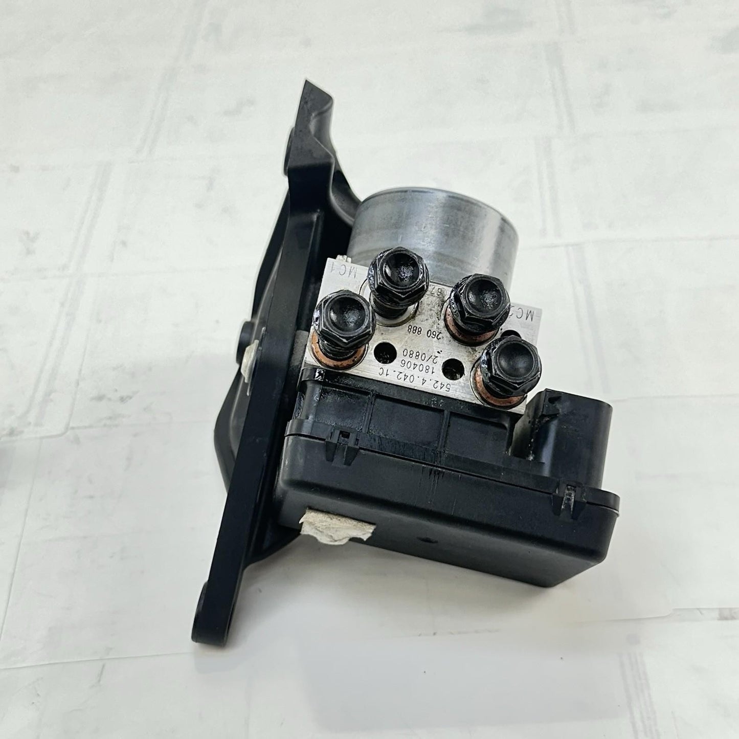 2016 - 2019 DUCATI 959 PANIGALE ABS PUMP BRAKE SYSTEM BRACKET MOUNT BOLTS