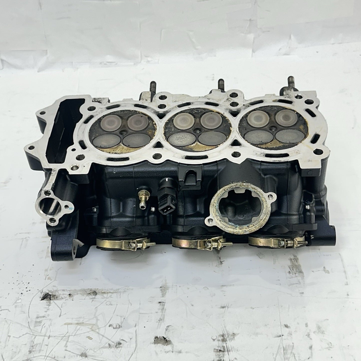 2013 - 2017 TRIUMPH DAYTONA 675R CYLINDER HEAD CAMSHAFT TOP END RODS COVER STOCK