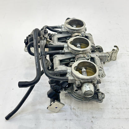 2013 - 2017 TRIUMPH DAYTONA 675RN THROTTLE BODY FUEL INJECTORS RAILING STOCK