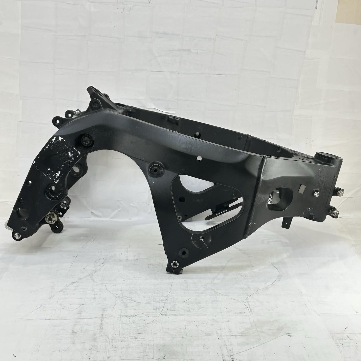 2006 2007 SUZUKI GSXR 600 GSXR 750 MAIN FRAME BODY CHASSIS BLACK STOCK