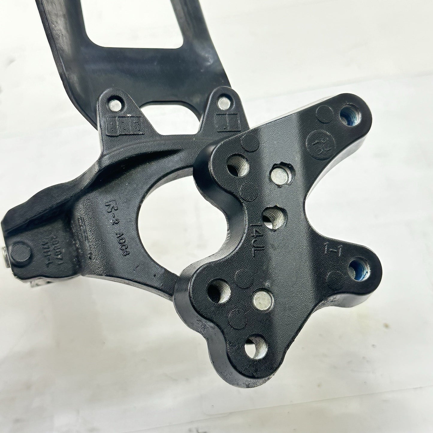 2011 - 2026 SUZUKI GSXS 600 GSXR 750 LEFT REAR SET FOOT LEG REST PEG BLACK