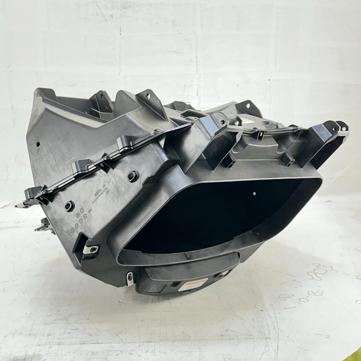 2016 CAN-AM SPYDER RT FRONT STORAGE COMPARTMENT BIN TRUNK BLACK STOCK