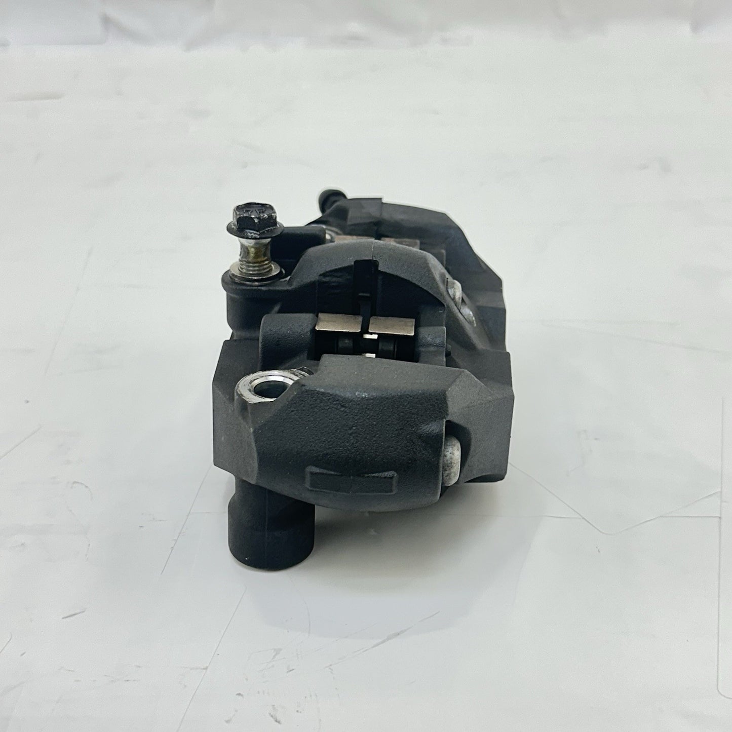 2008 - 2010 SUZUKI GSXR 600 GSXR 750 FRONT BRAKE CALIPERS LEFT RIGHT SET BOLTS