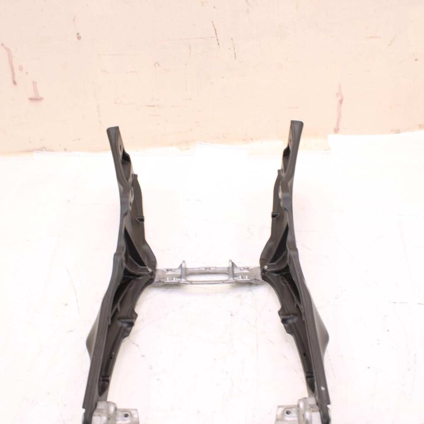 2011 - 2015 KAWASAKI NINJA ZX10R SUB FRAME REAR CHASSIS MOUNT BACK STOCK OEM