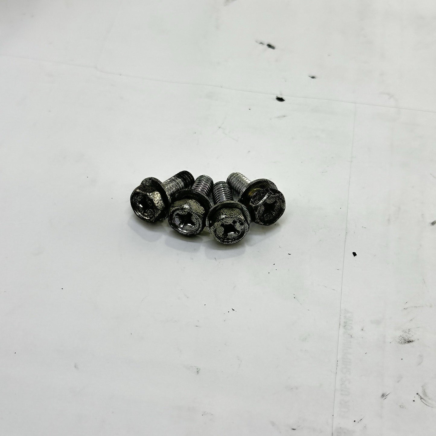 2013 - 2017 TRIUMPH DAYTONA 675R RADIATOR FAN ENGINE MOTOR COOLER BOLTS