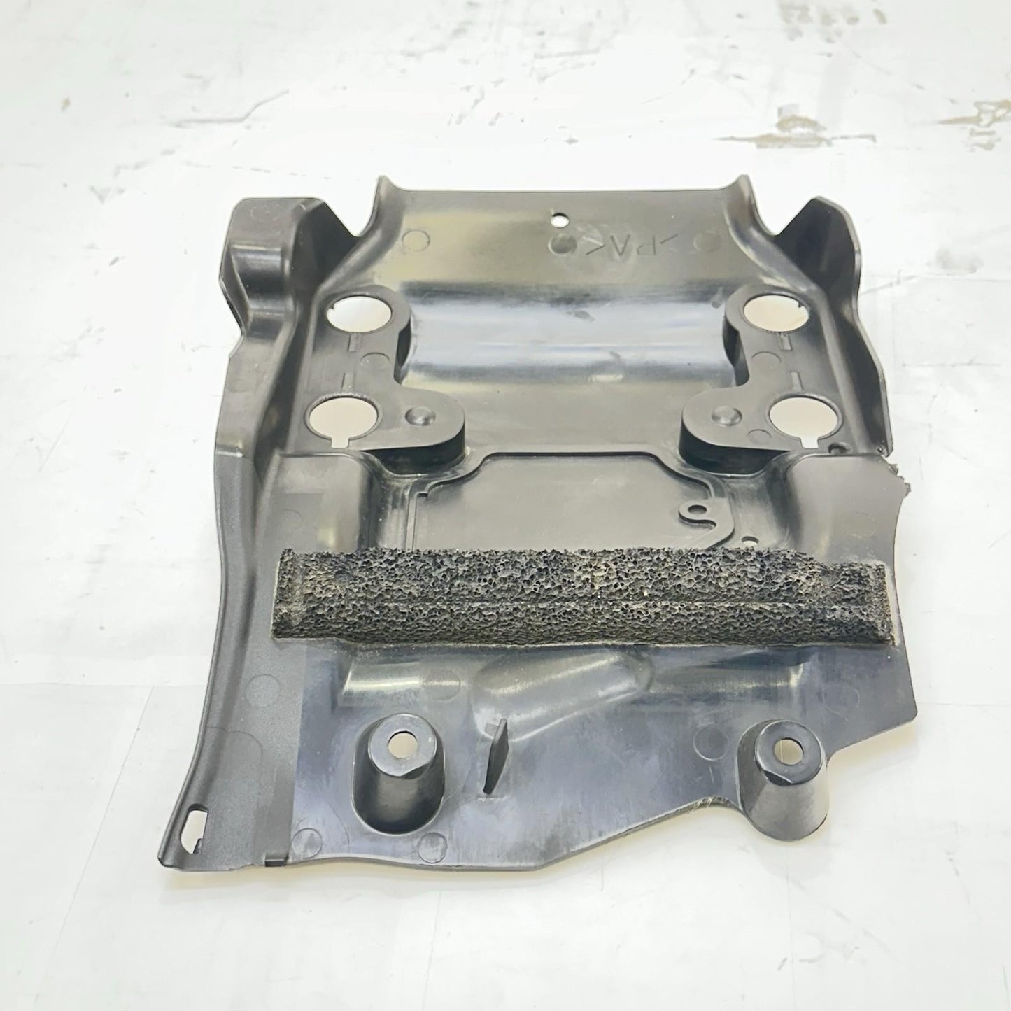 2009 - 2014 YAMAHA YZF R1 REAR UNDERTAIL PLASTIC BOX BATTERY TRAY HOLDER BLACK