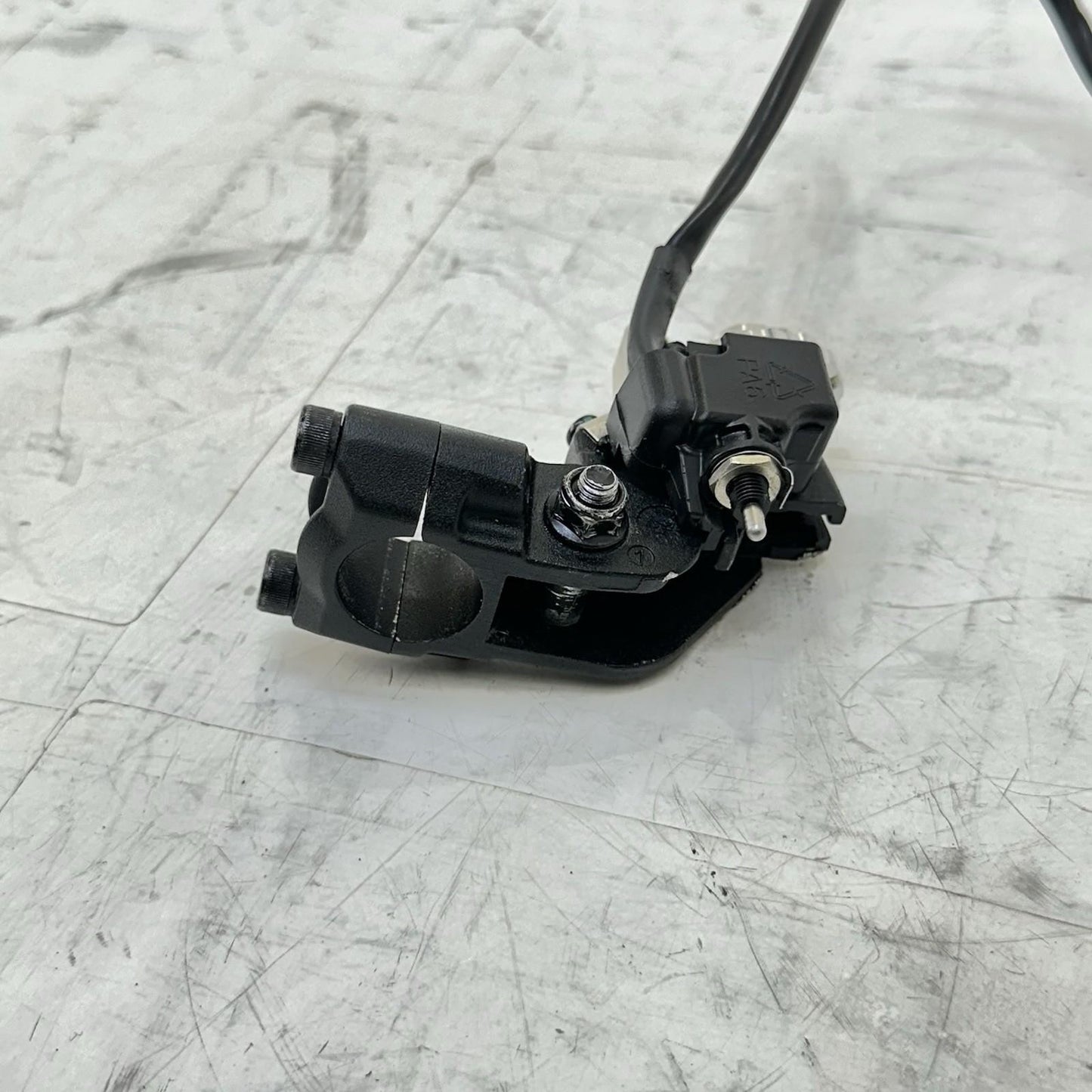 2021 - 2026 APRILIA RSV4 CLUTCH PERCH LEVER MOUNT LEFT SIDE BRACKET STOCK