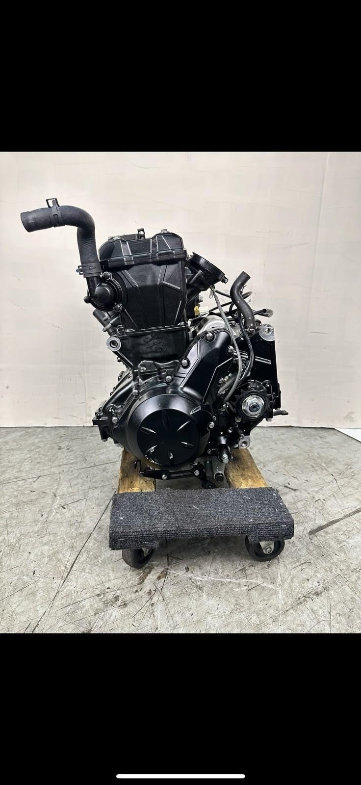 2020 - 2025 KAWASAKI EX650 ENGINE COMPLETE MOTOR TESTED STOCK *30 DAY WARRANTY*