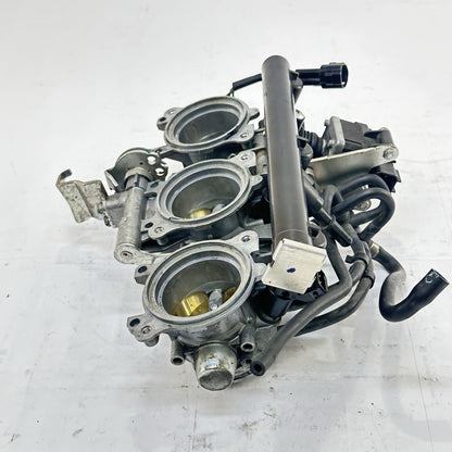 2013 - 2017 TRIUMPH DAYTONA 675RN THROTTLE BODY FUEL INJECTORS RAILING STOCK