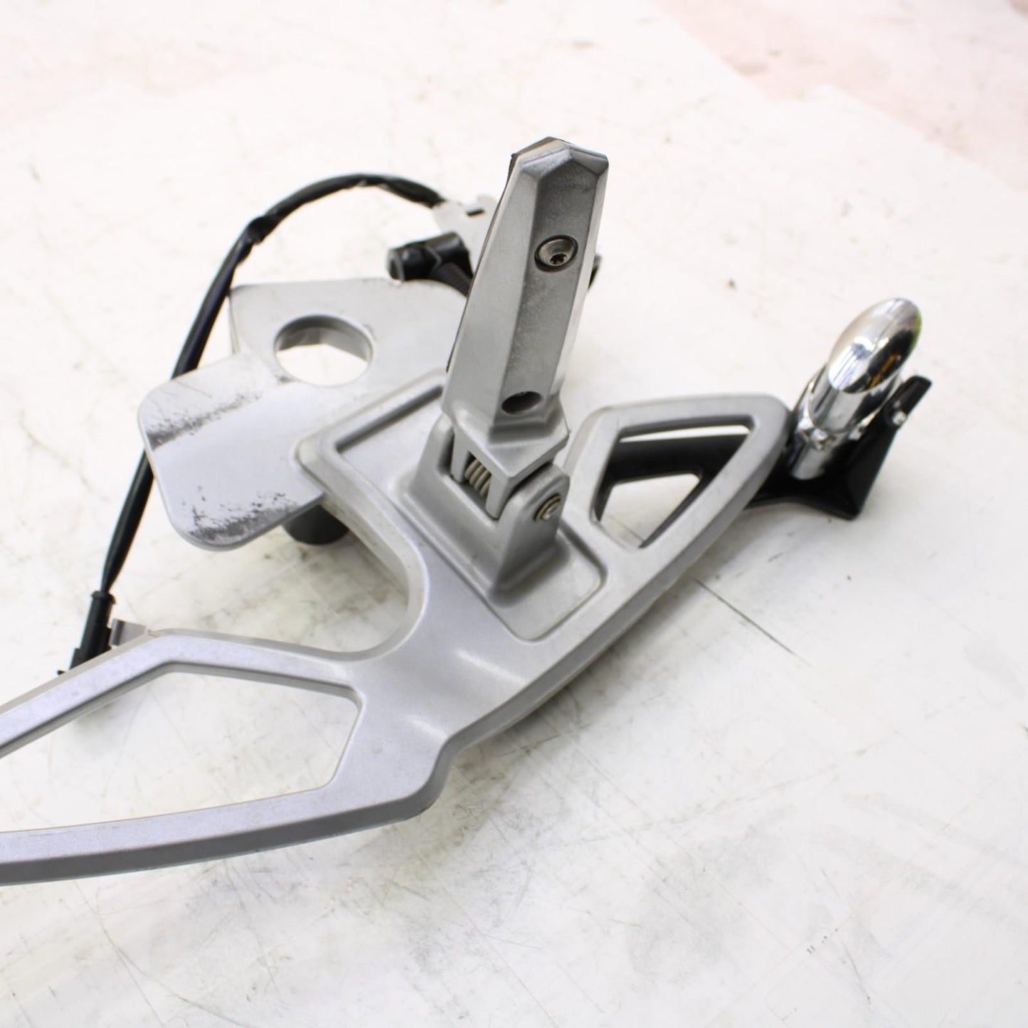 2008 2009 CAN-AM SPYDER GS LEFT REARSET BRAKE PEDAL FOOT PEG BRACKET SILVER