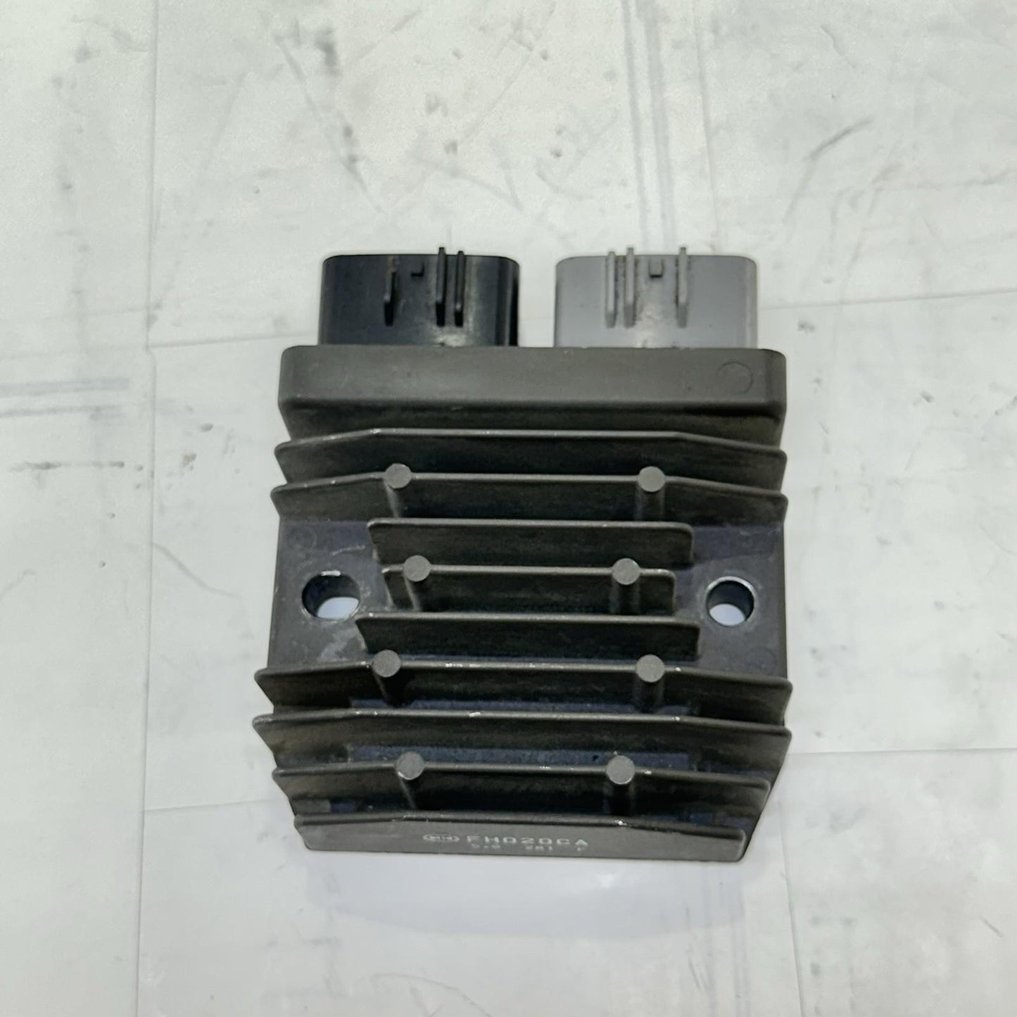2009 - 2014 YAMAHA YZF R1 VOLTAGE REGULATOR RECTIFIER STOCK