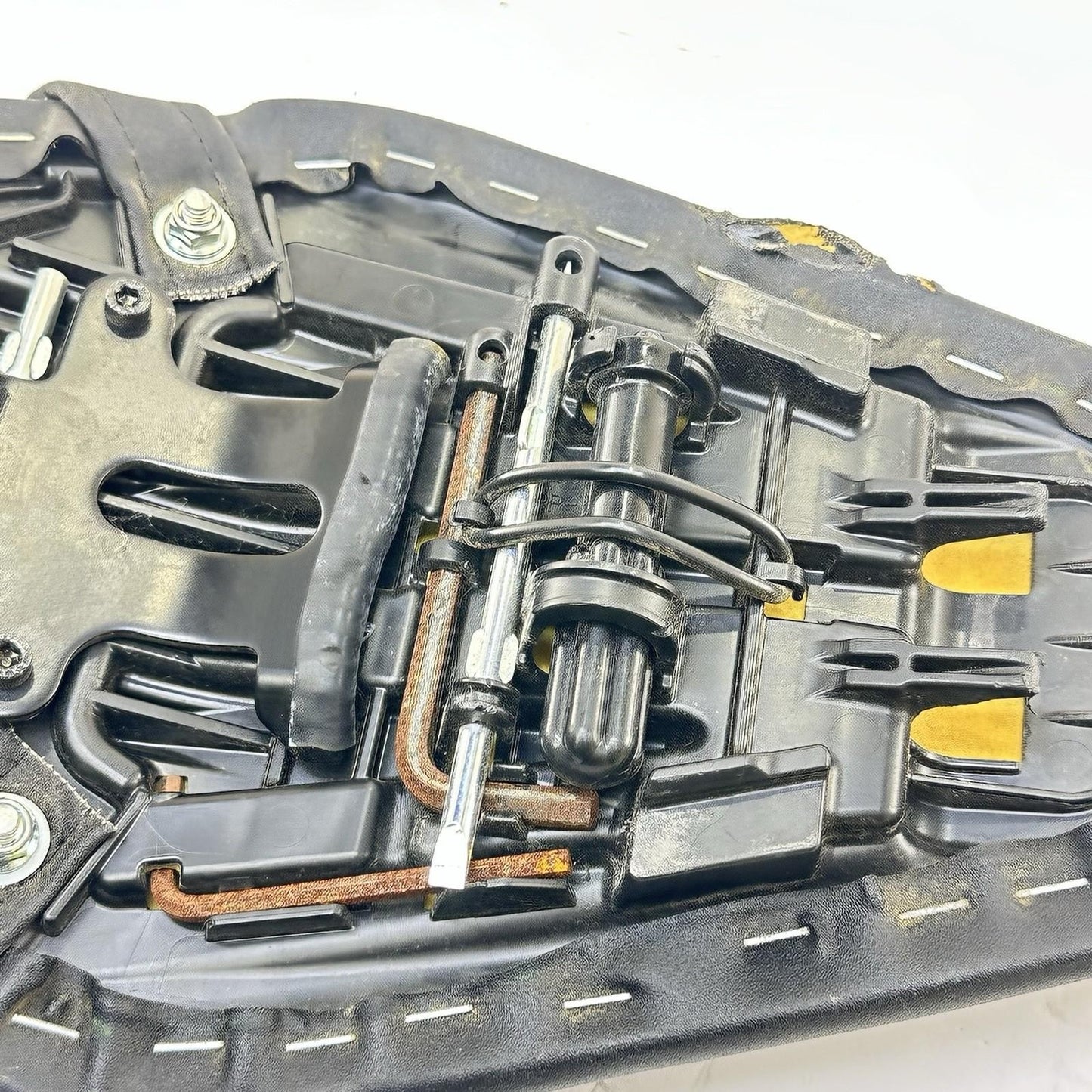 2024 - 2026 KAWASAKI NINJA ZX6R REAR SEAT PASSENGER PILLION BACK CUSHION BLACK