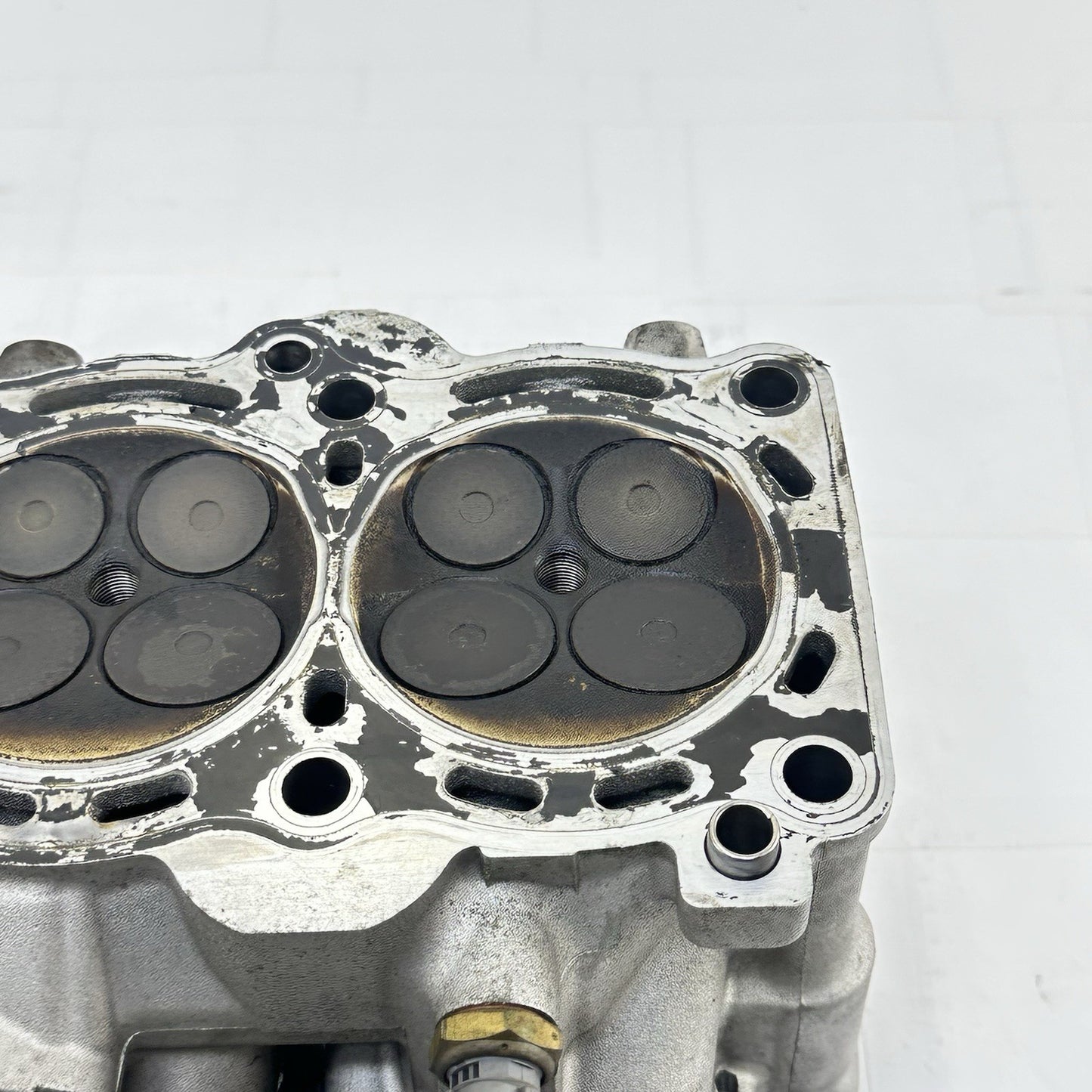2007 - 2008 SUZUKI GSXR 1000 CYLINDER HEAD TOP END ENGINE VALVE COVER CAMSHAFT