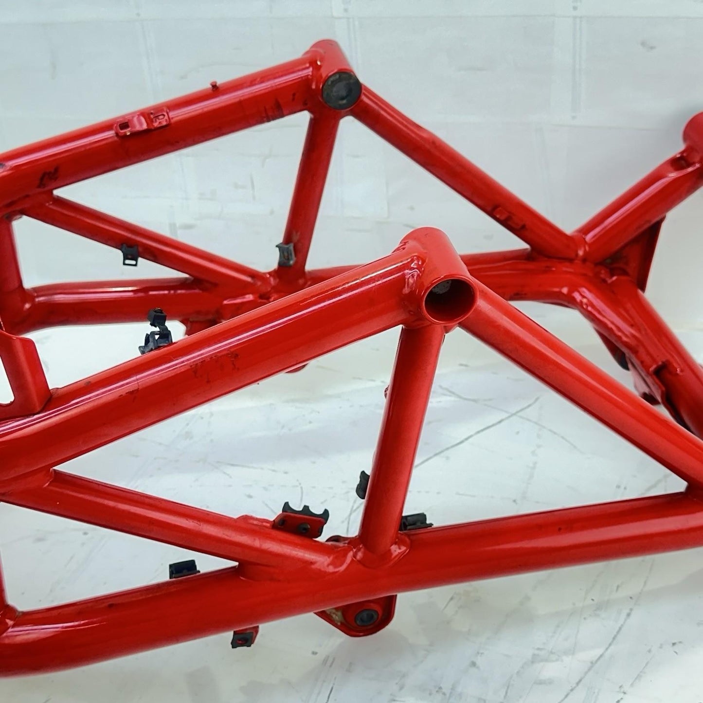 2016 - 2018 DUCATI HYPERMOTARD 939 MAIN FRAME BODY CHASSIS RED STOCK