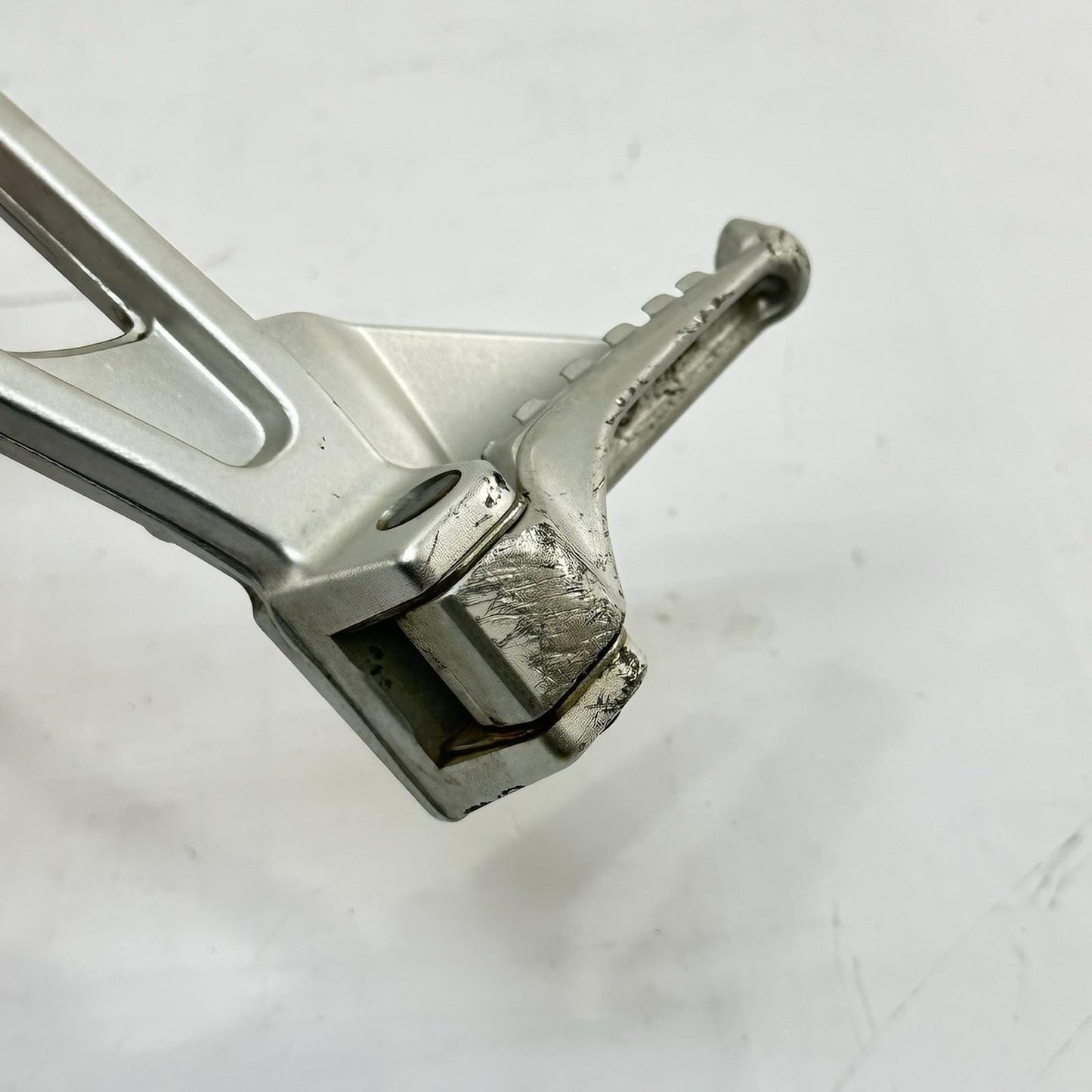 2021 - 2026 APRILIA RS 660 PASSENGER PEGS REAR FOOT REST LEFT RIGHT SET BOLTS